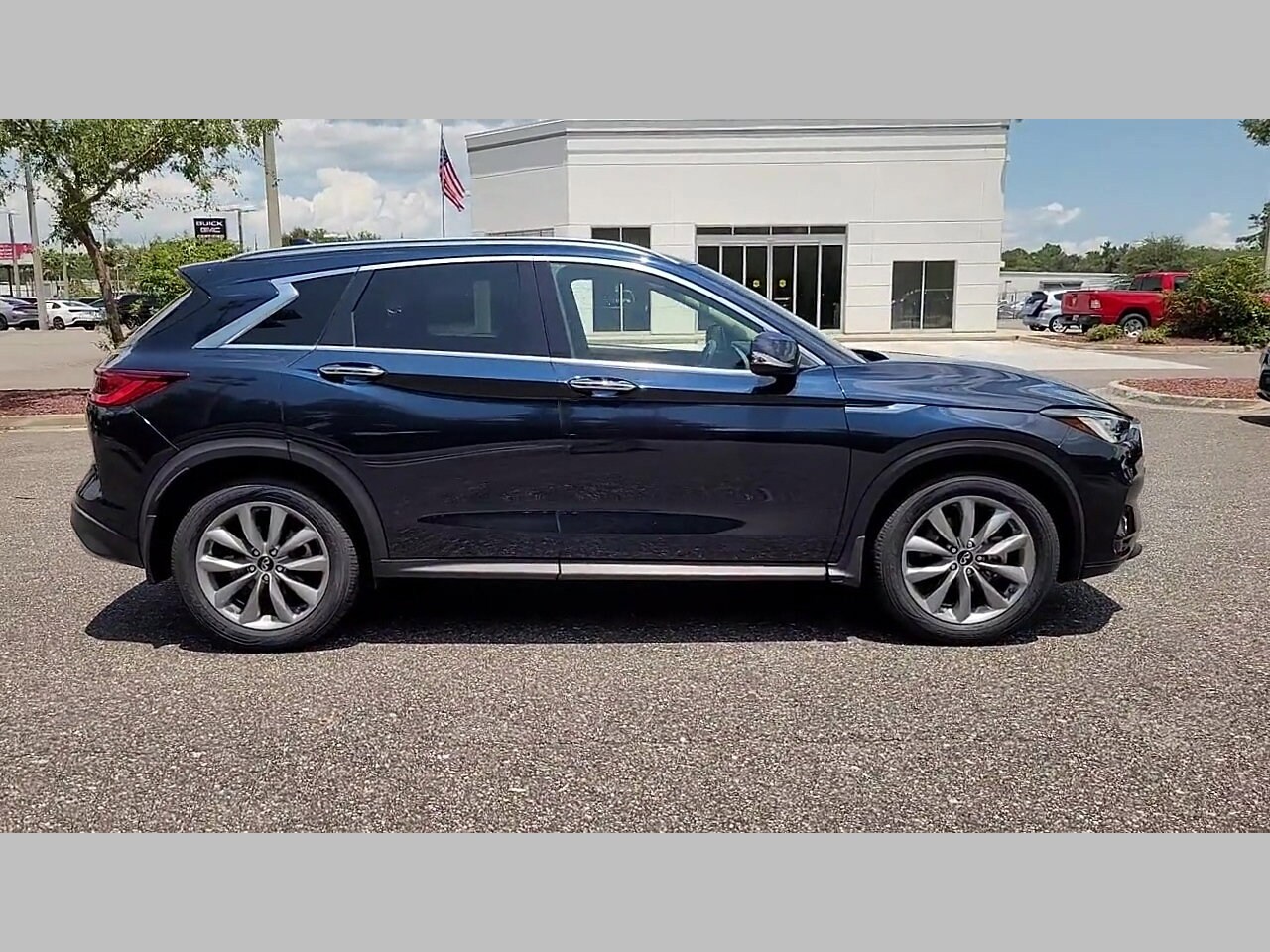 2022 Infiniti QX50 Luxe photo 34