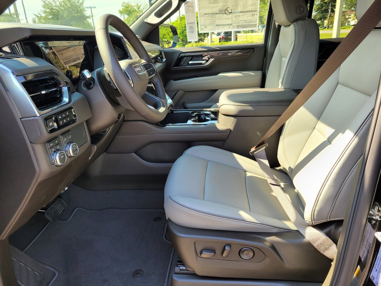 2026 Gmc Yukon XL photo 3