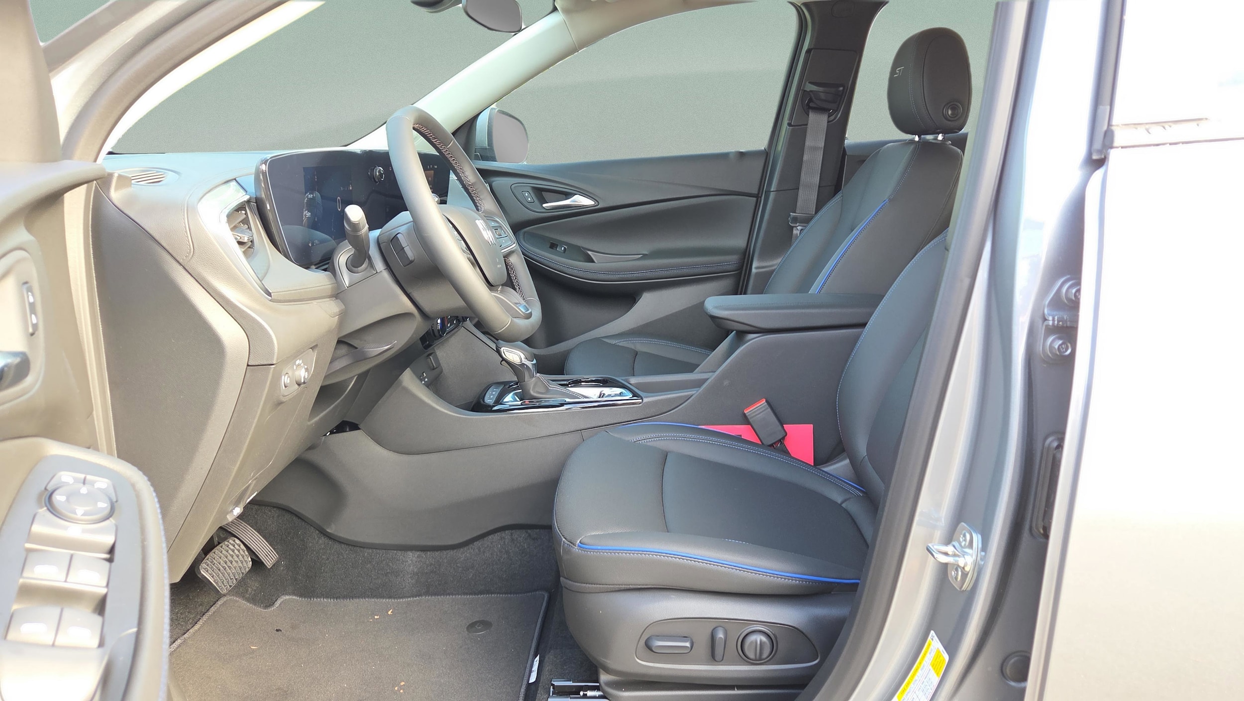 2026 Buick Encore GX Sport Touring - Photo 28