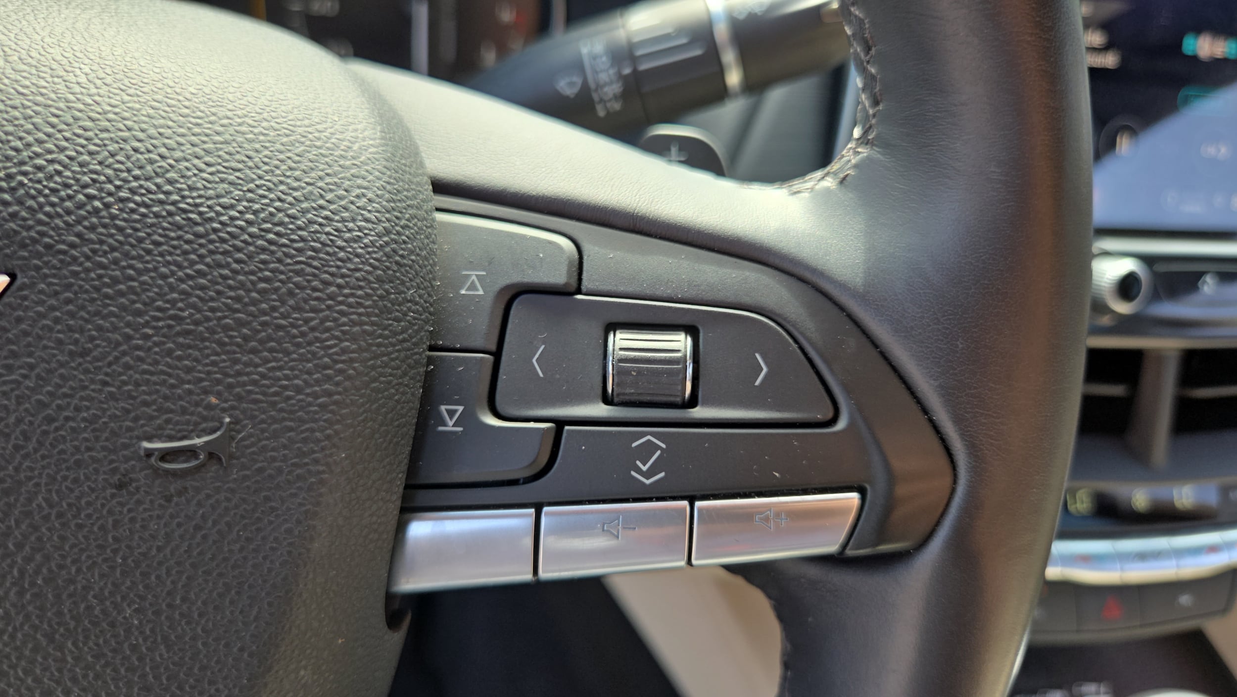 2025 Cadillac CT4 Luxury - Photo 25