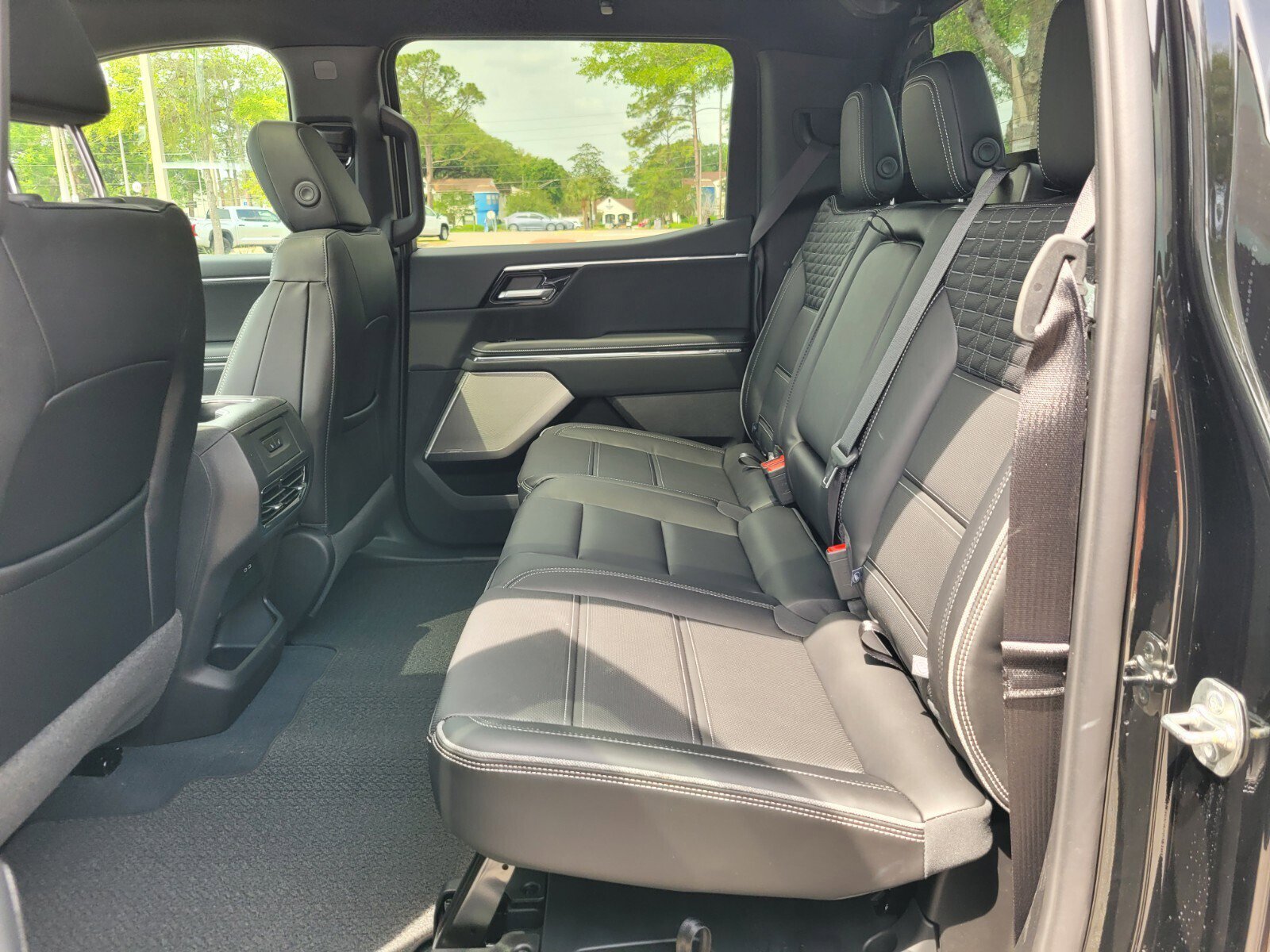 2025 Gmc Sierra EV Denali photo 4