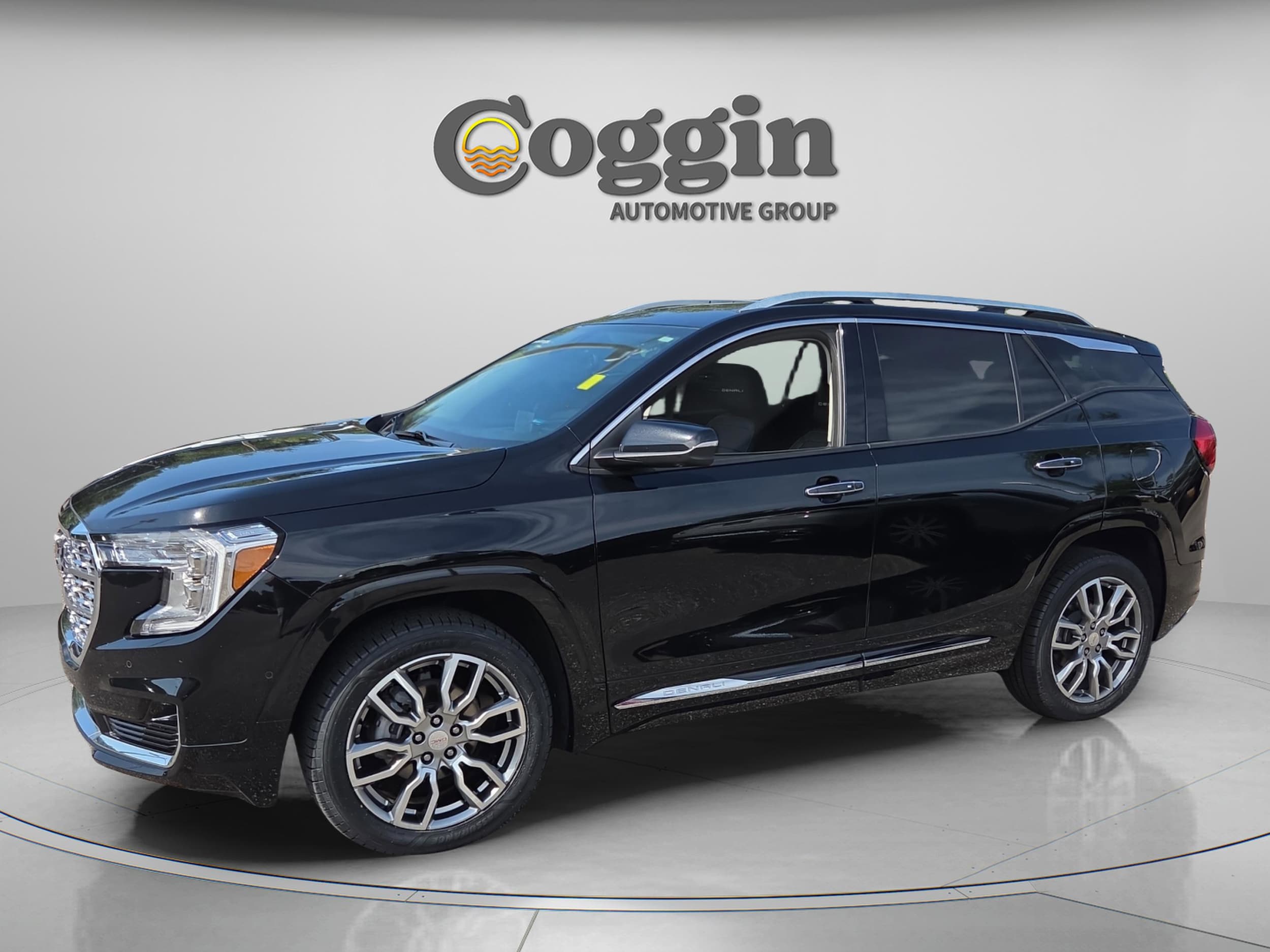 2024 GMC Terrain Denali AWD's photo