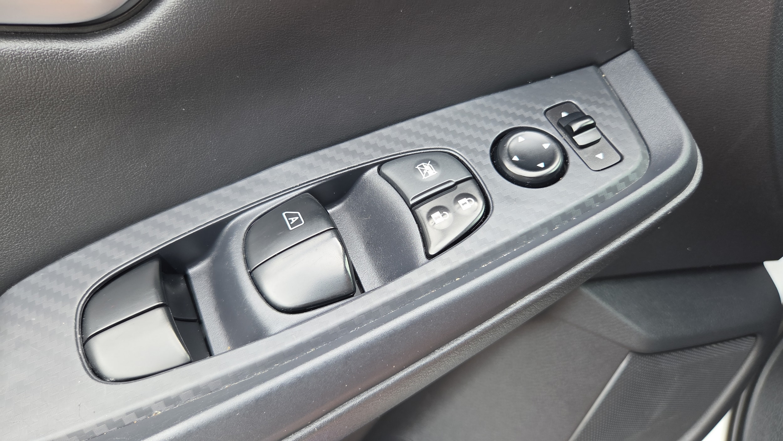 2024 Nissan Sentra SV - Photo 31