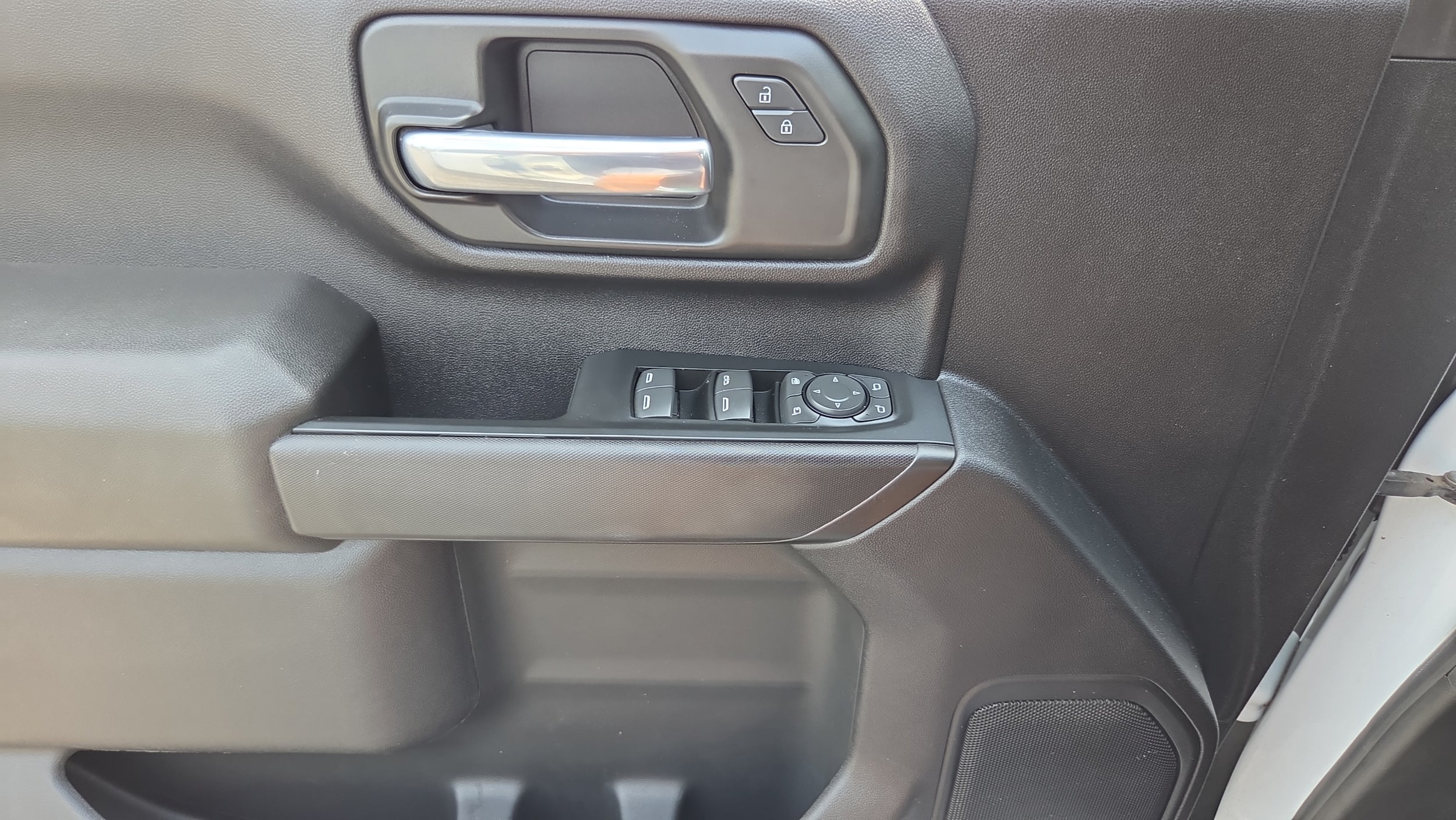 2025 Chevrolet Silverado 2500HD Custom - Photo 26