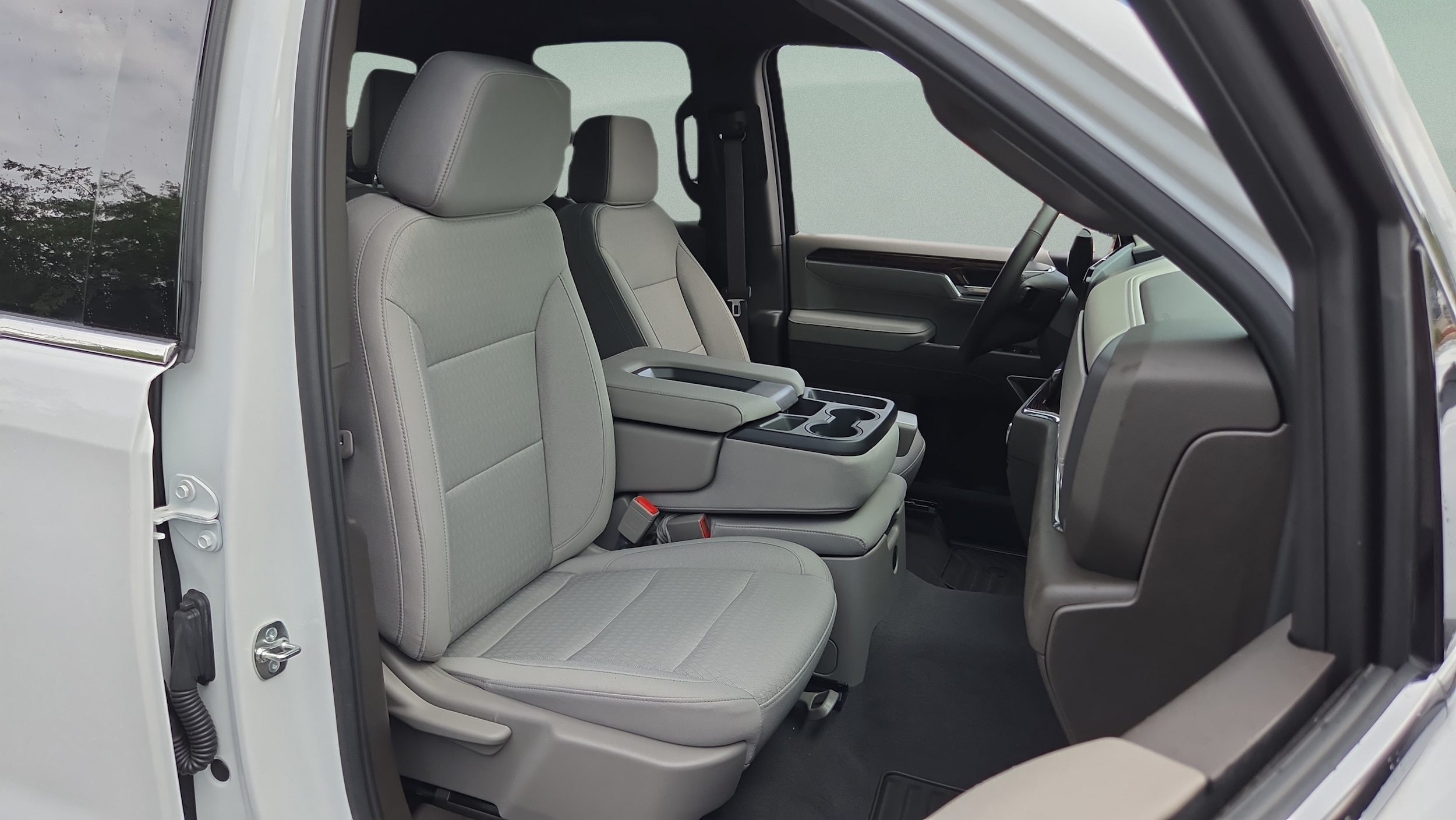 2026 GMC Sierra 1500 SLE - Photo 17