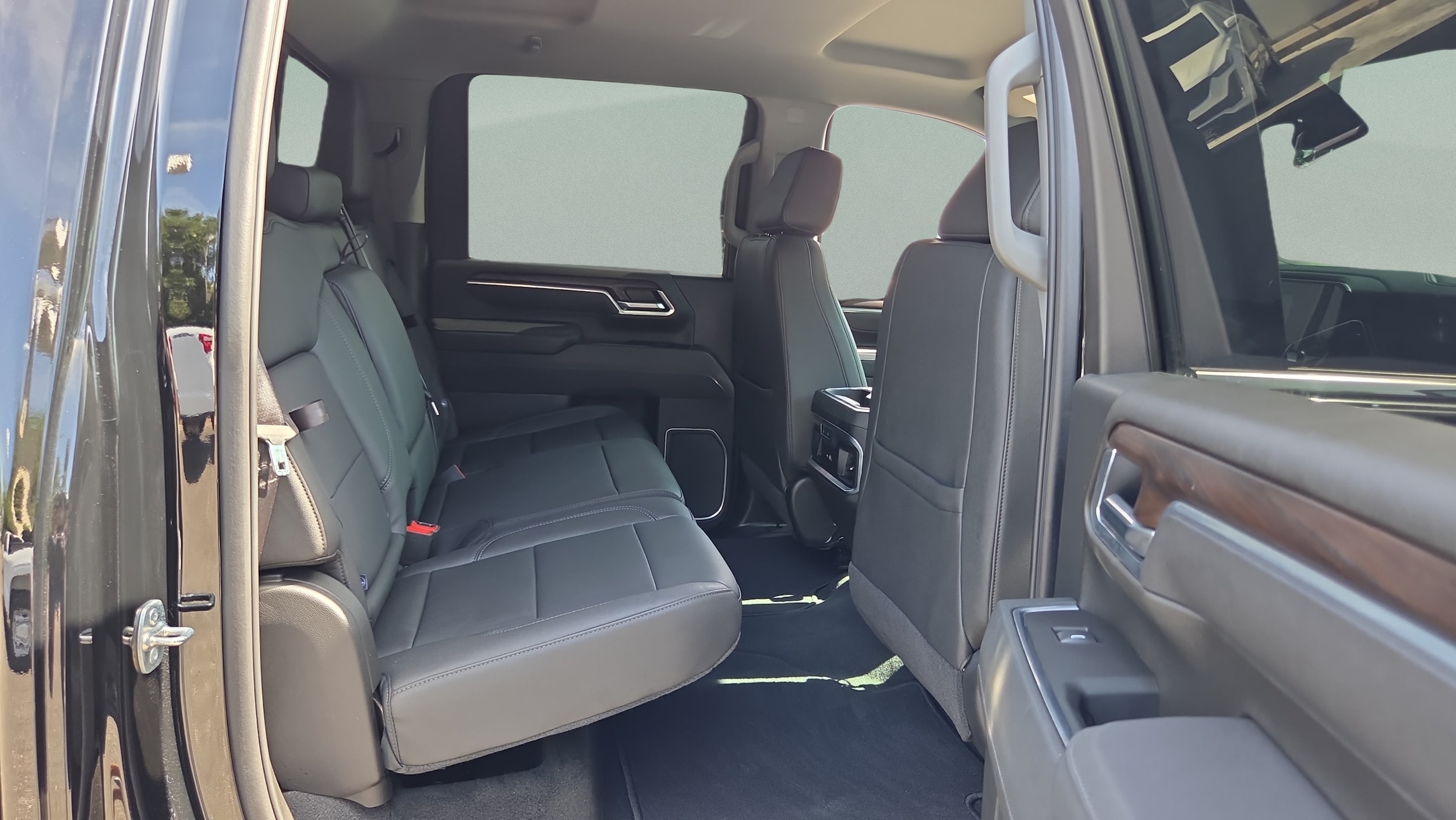 2026 GMC Sierra 3500HD SLT - Photo 14