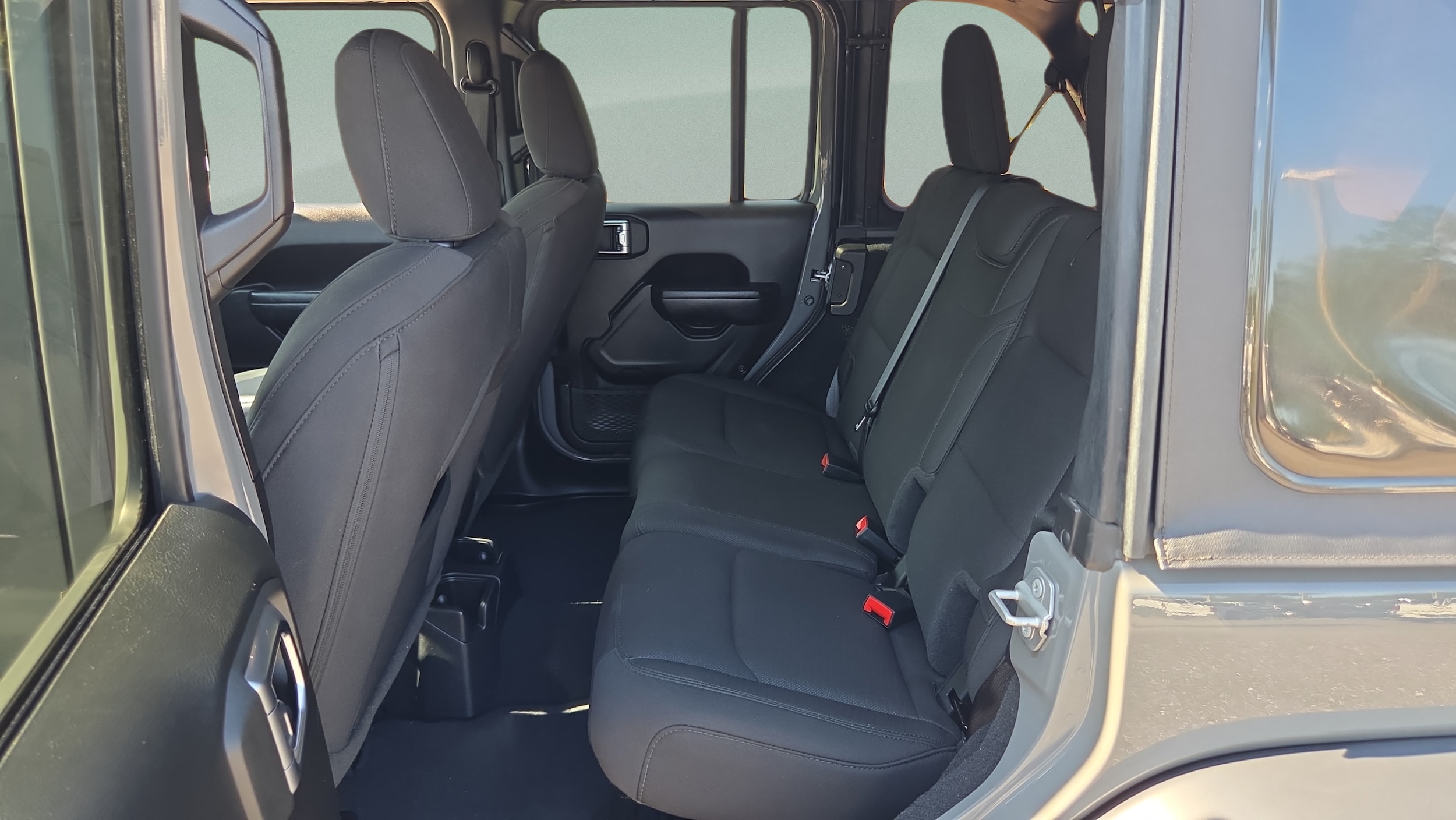 2023 Jeep Wrangler 4-Door Sport S - Photo 10