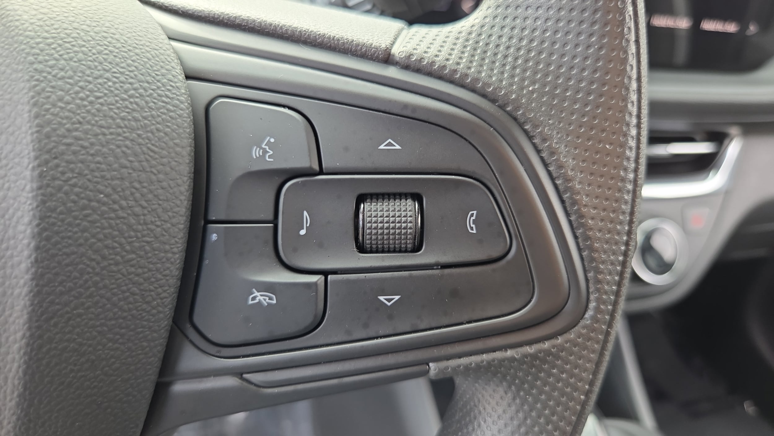 2025 Buick Envista Preferred - Photo 25