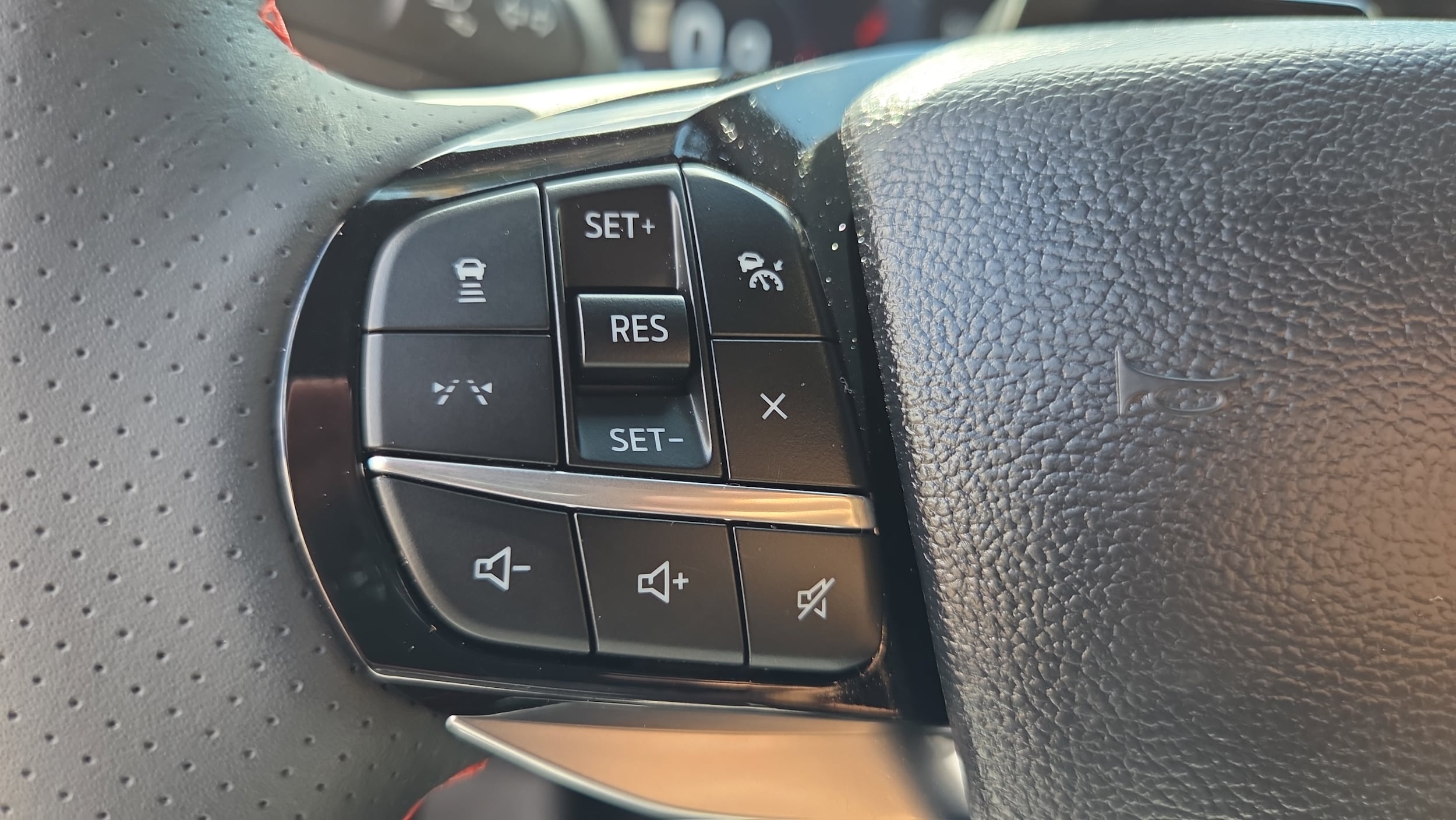 2025 Ford Explorer ST-LINE - Photo 24