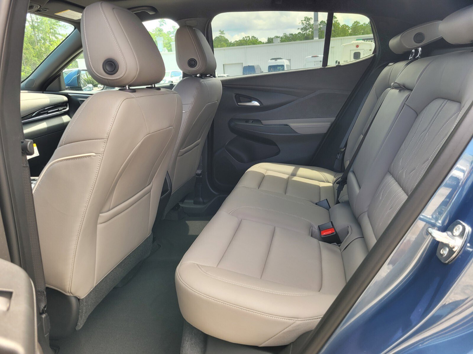 2025 Buick Envista Avenir photo 4