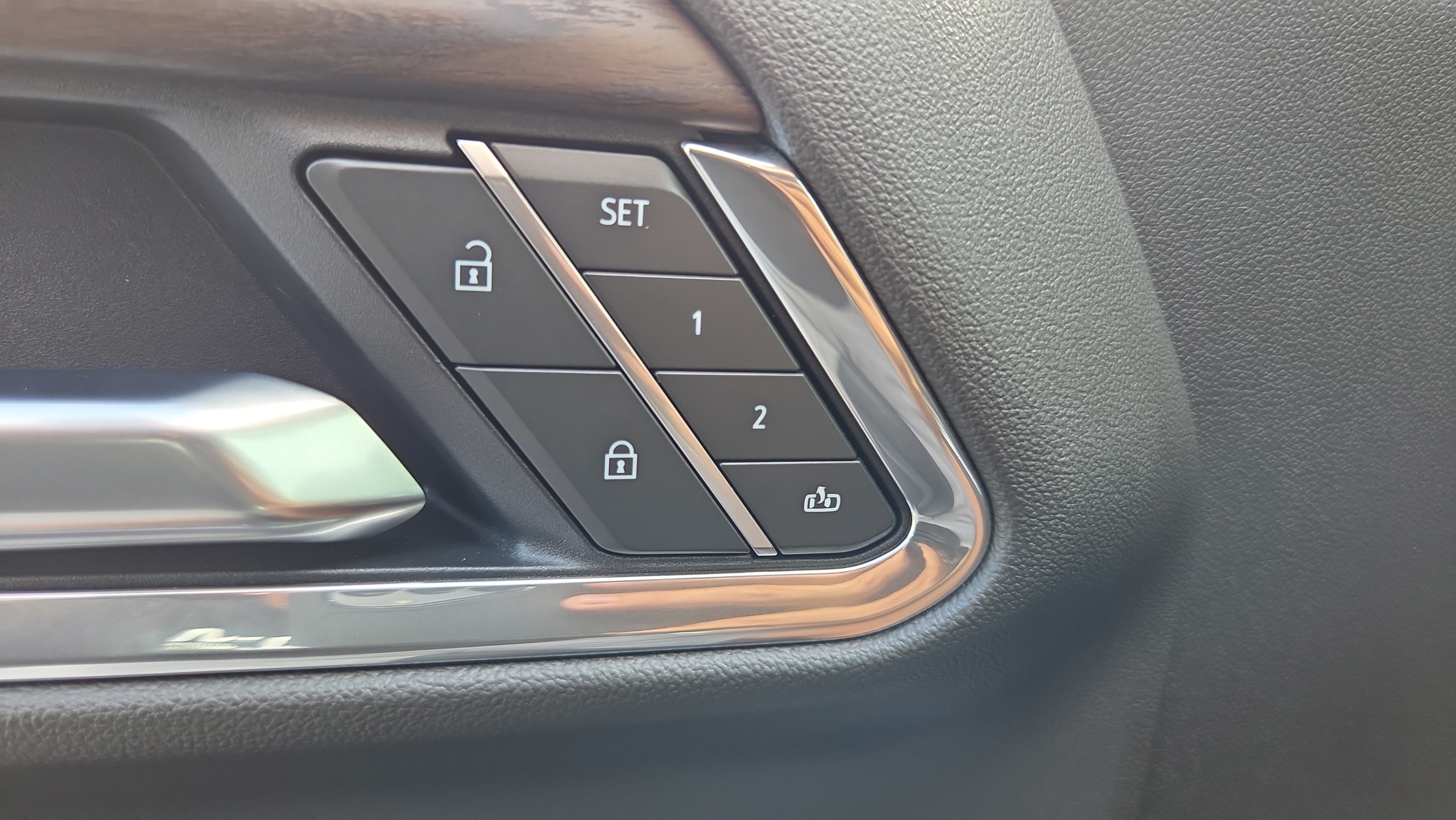 2026 GMC Sierra 1500 SLT - Photo 29
