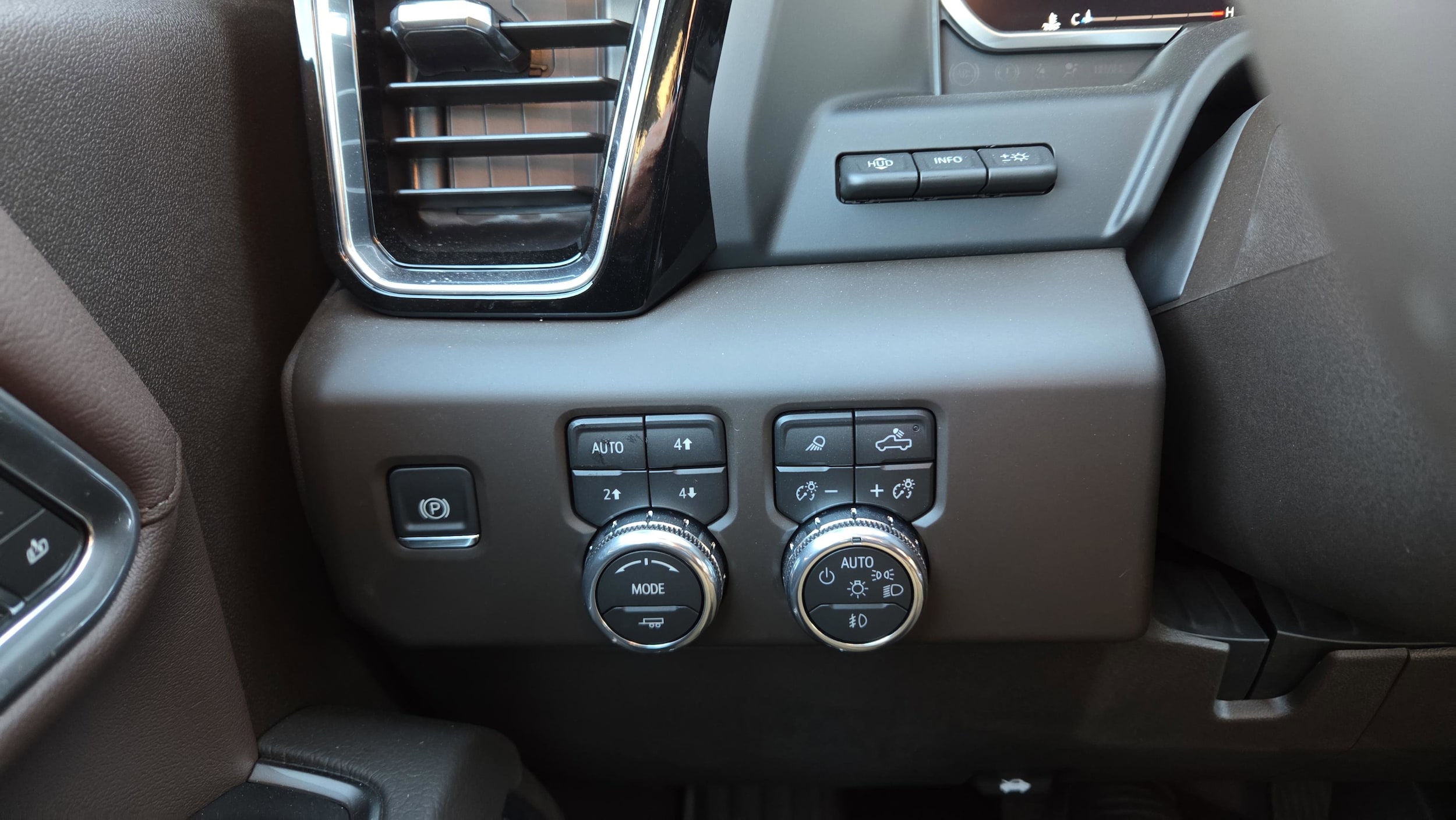 2026 GMC Sierra 2500HD Denali - Photo 13