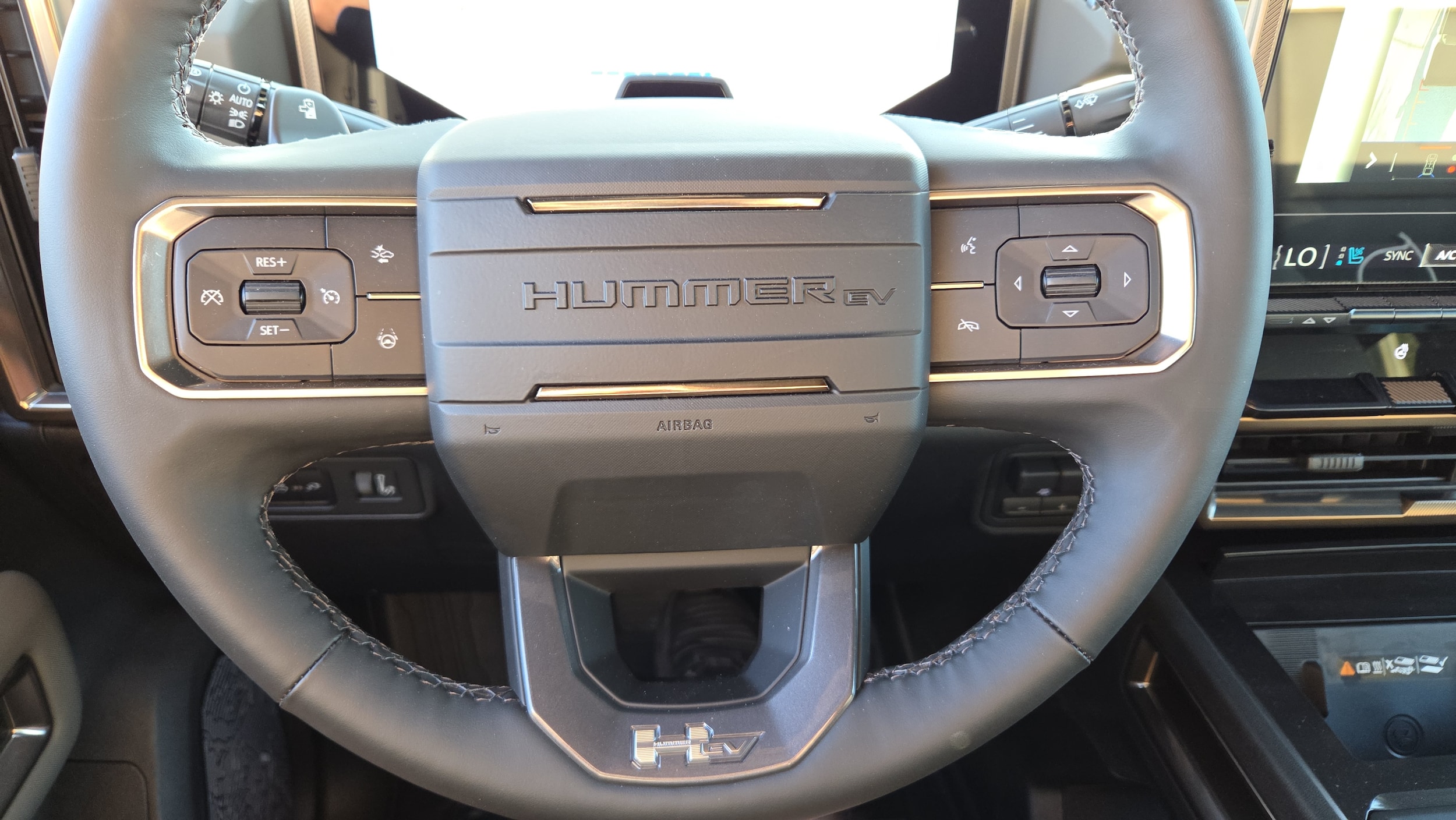 2025 GMC HUMMER EV 3X - Photo 11