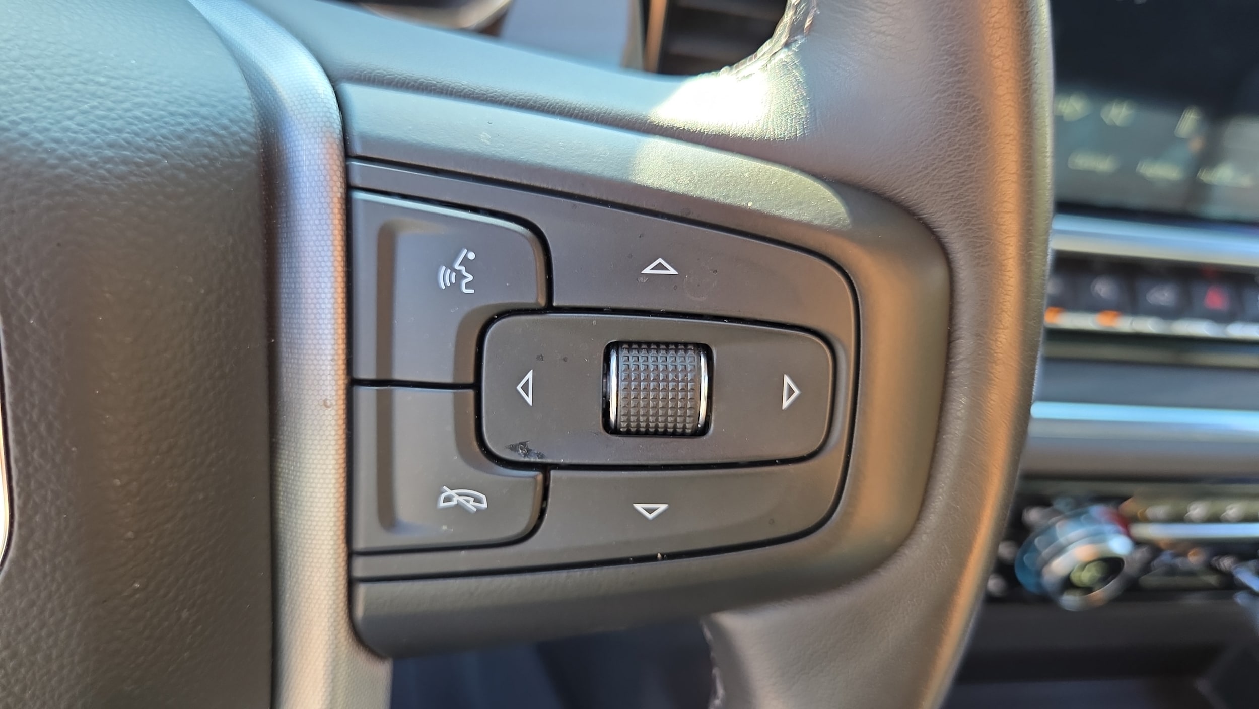 2023 GMC Sierra 1500 SLT - Photo 25