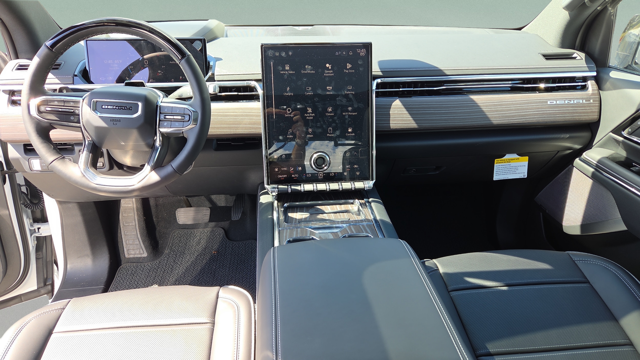 2025 GMC Sierra EV Denali - Photo 23