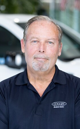 Staff member Steve Murray from ID_94f035cfc404