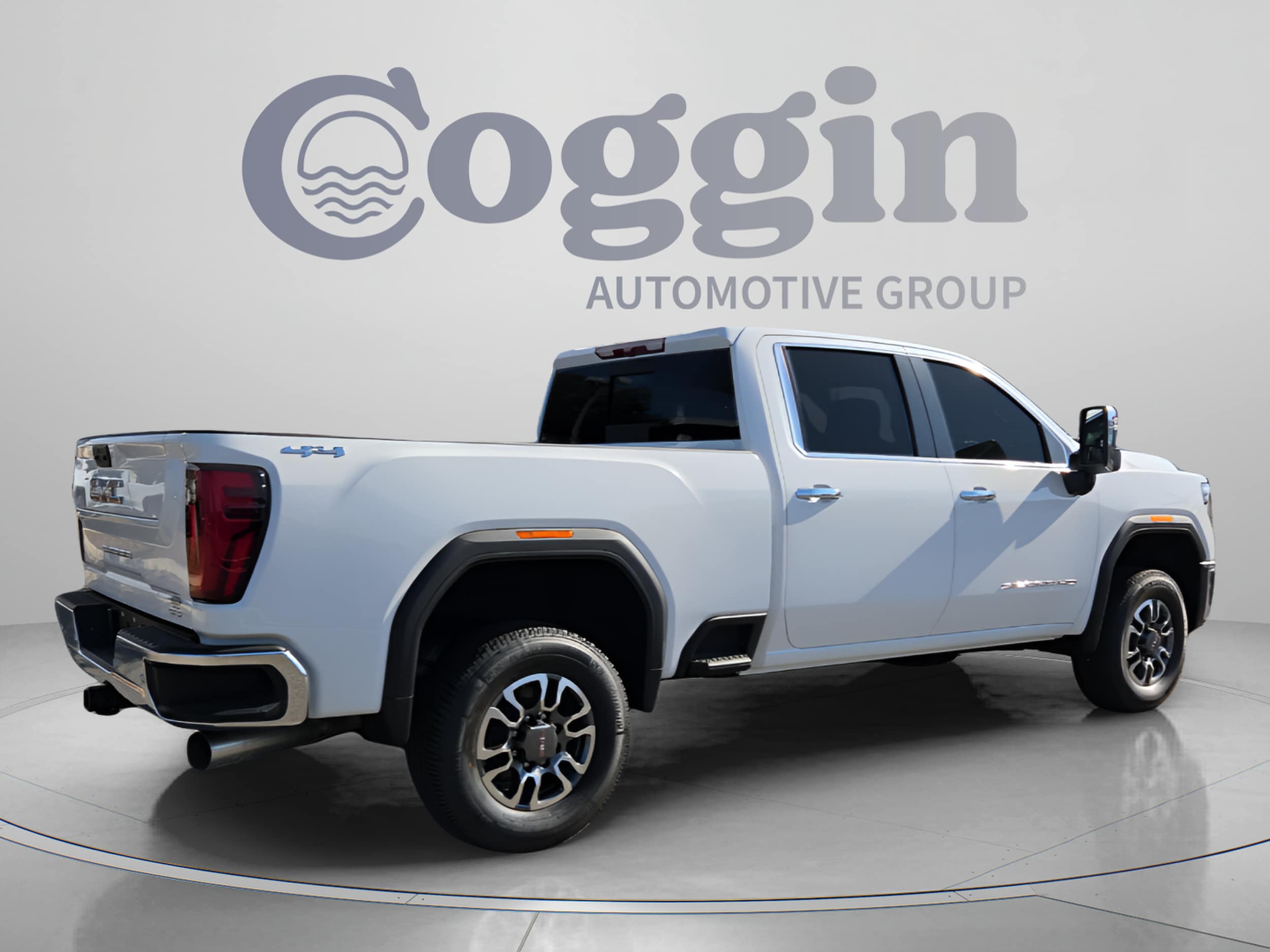 2026 GMC Sierra 3500HD SLT - Photo 5