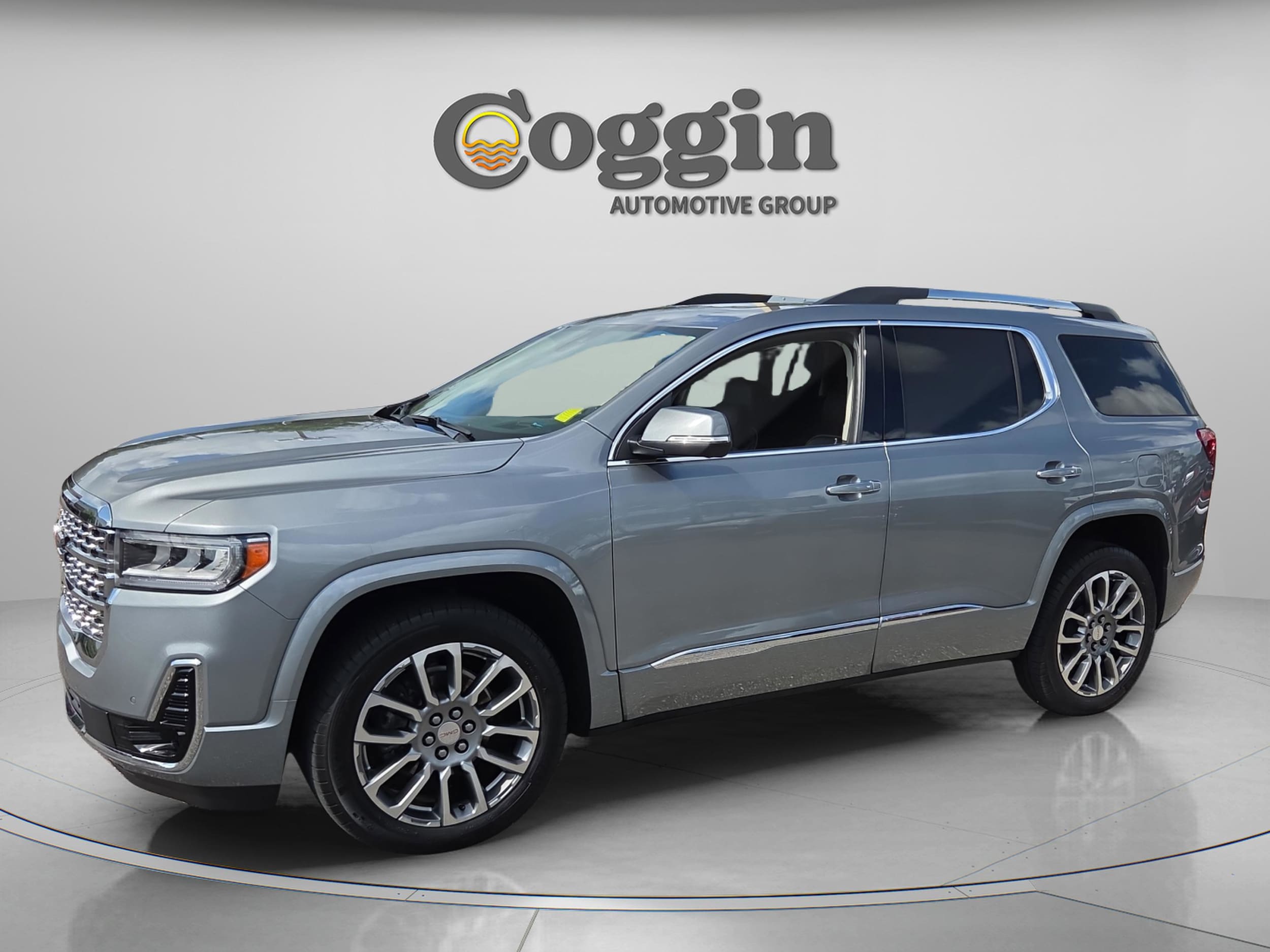 2023 GMC Acadia Denali FWD's photo