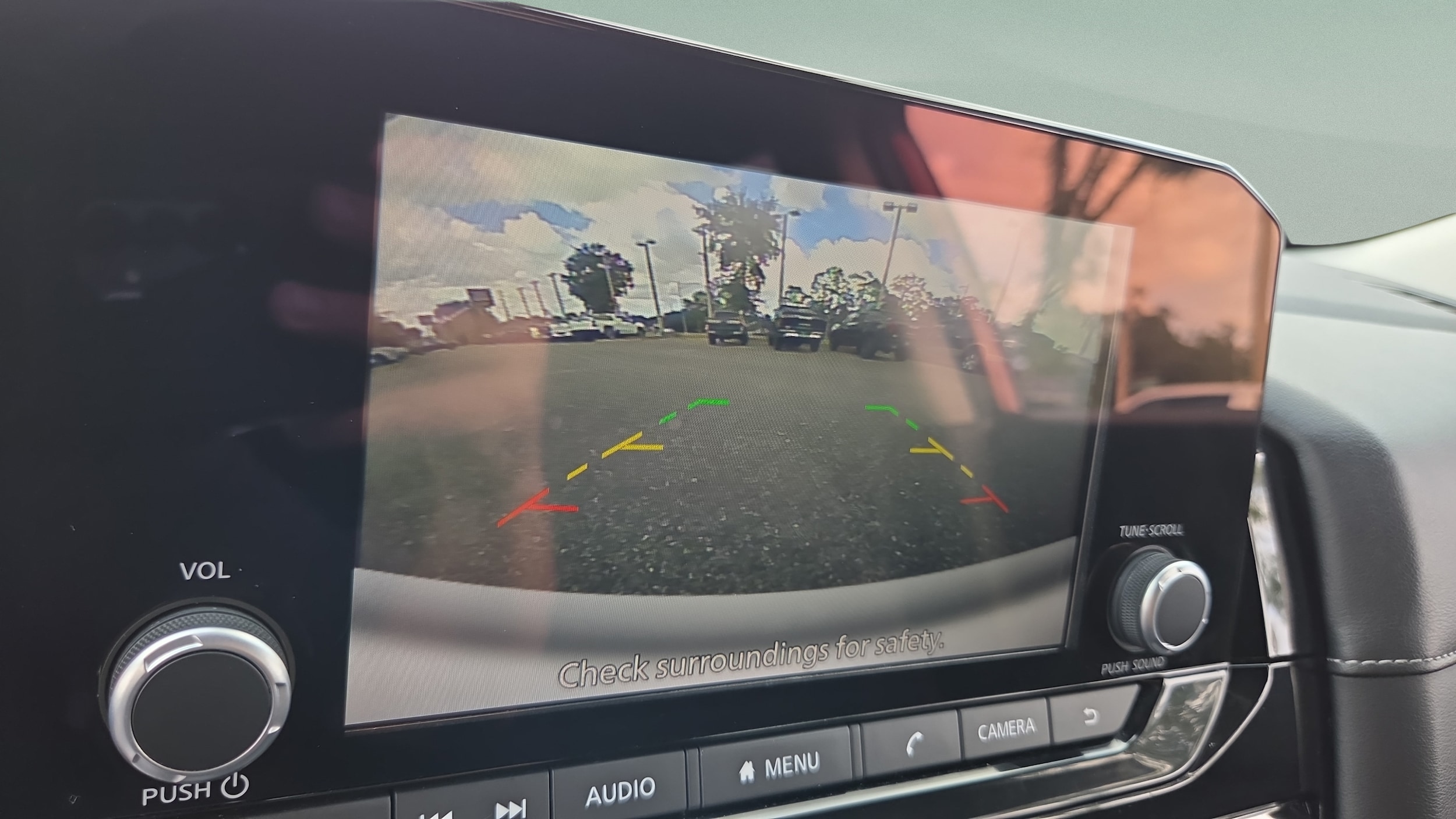 2024 Nissan Pathfinder SV - Photo 22