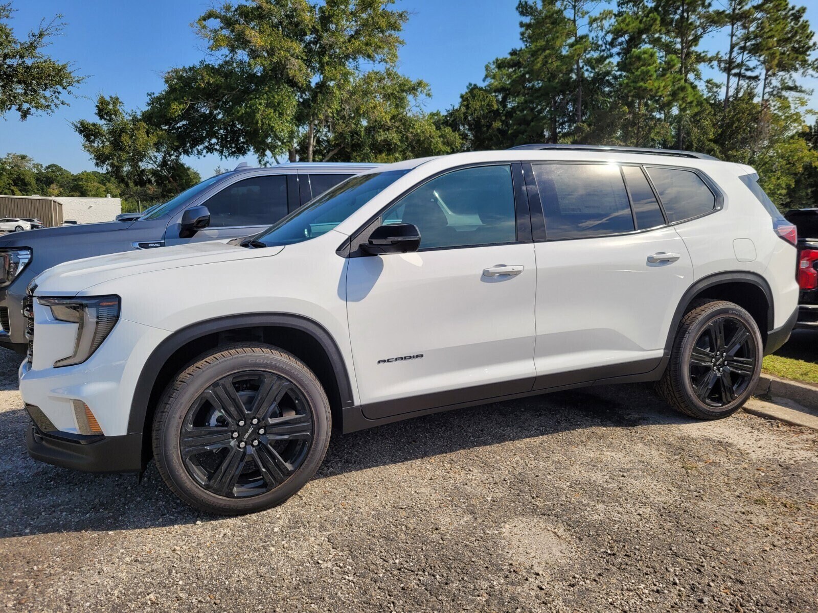 2026 Gmc Acadia Elevation photo 3