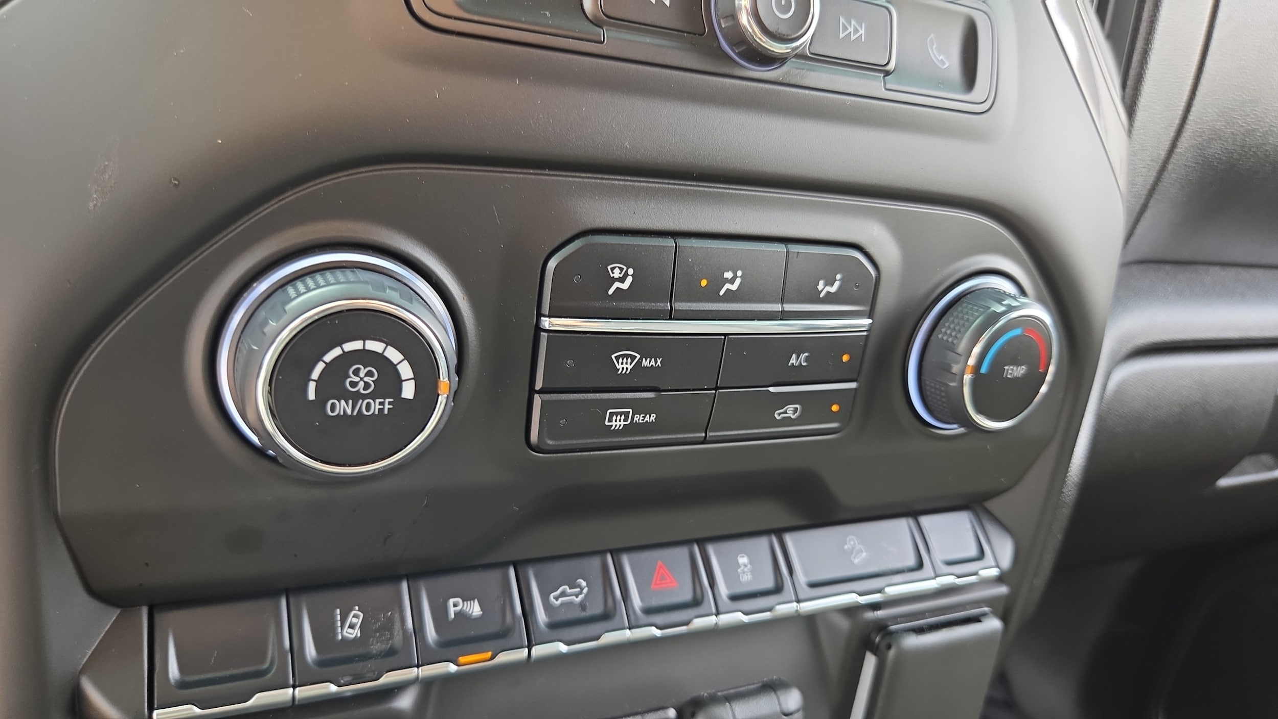 2025 Chevrolet Silverado 2500HD Custom - Photo 20