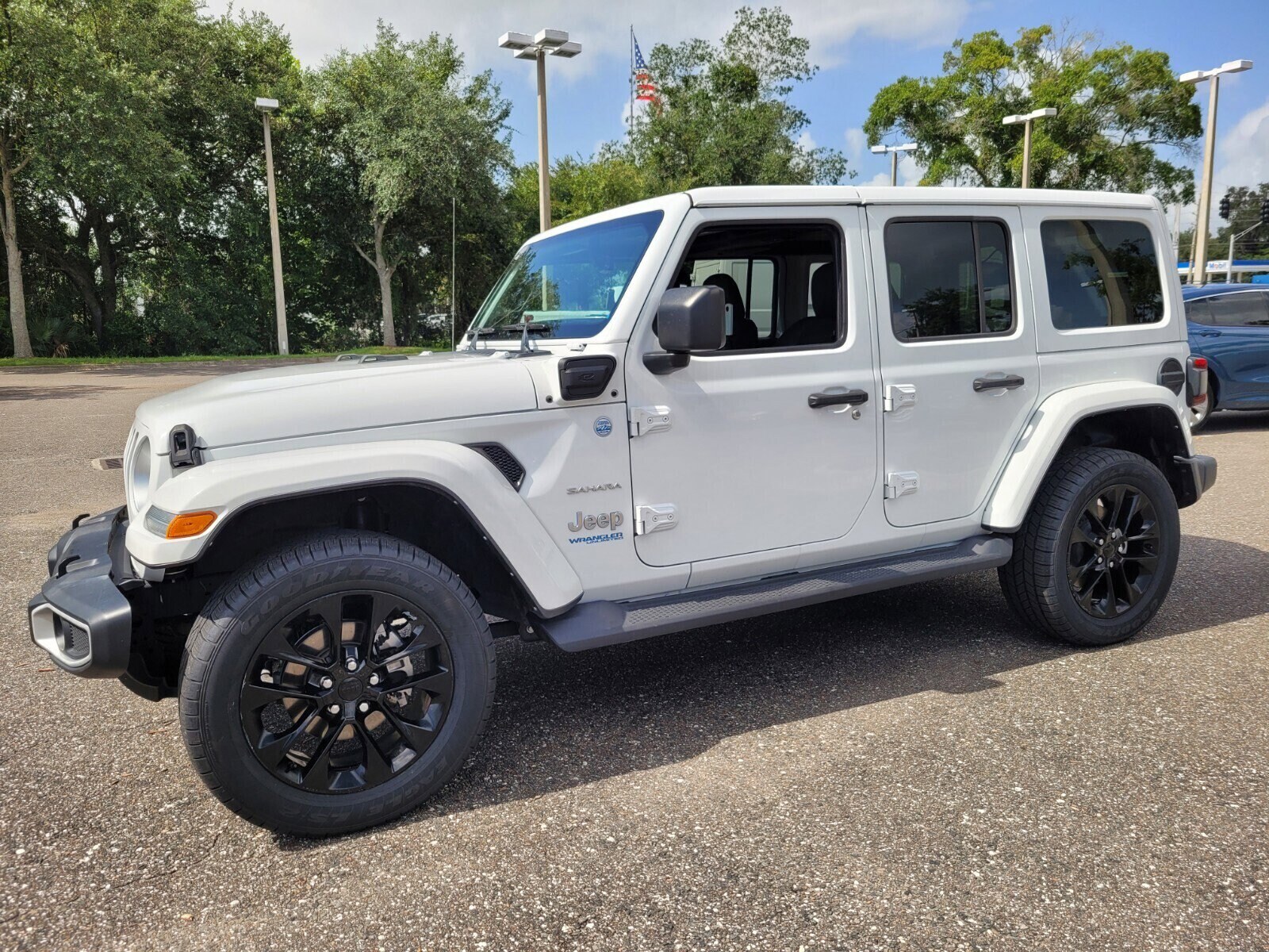 2021 Jeep Wrangler 4xe Unlimited Sahara photo 2