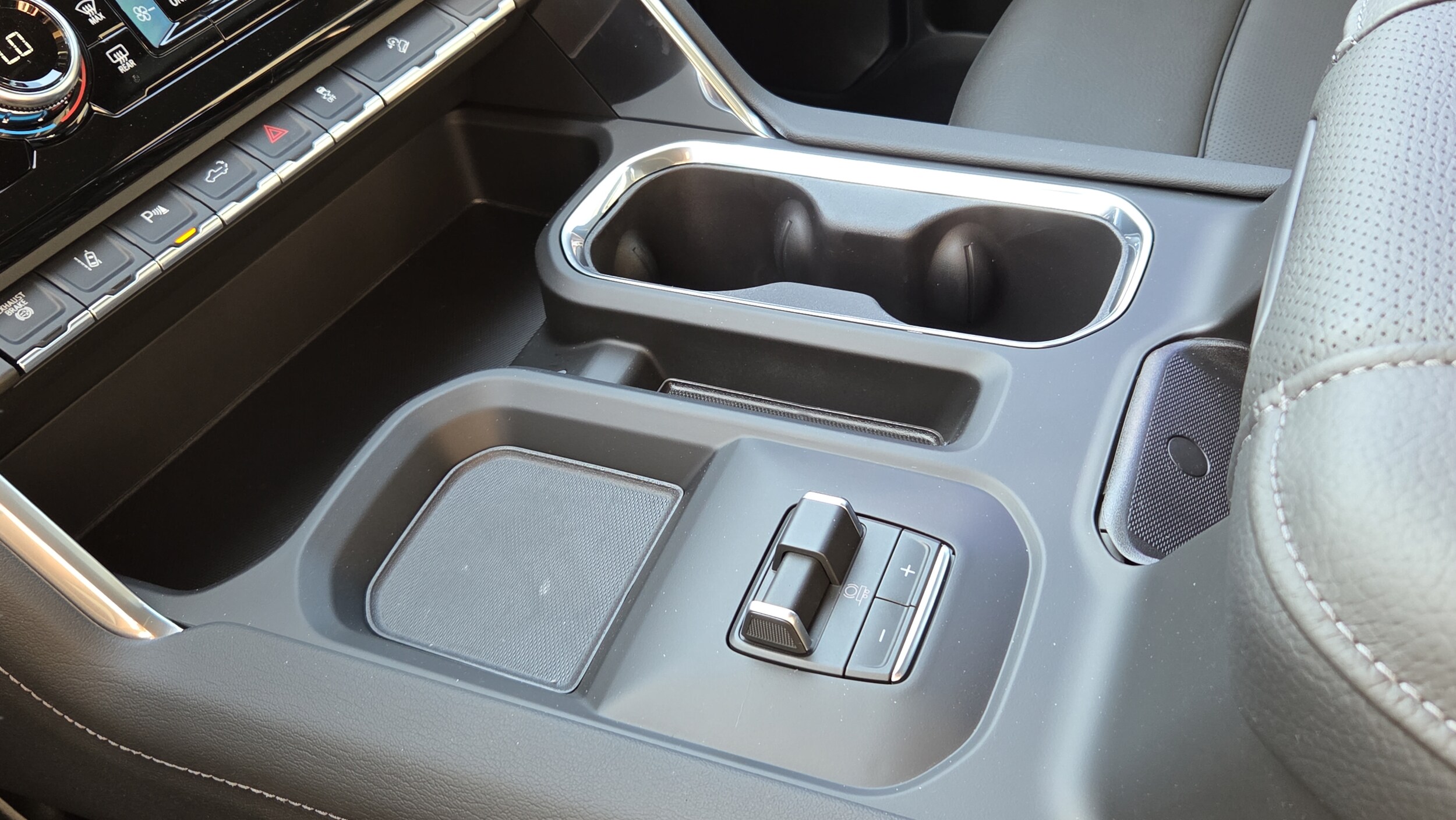 2026 GMC Sierra 3500HD Denali - Photo 13
