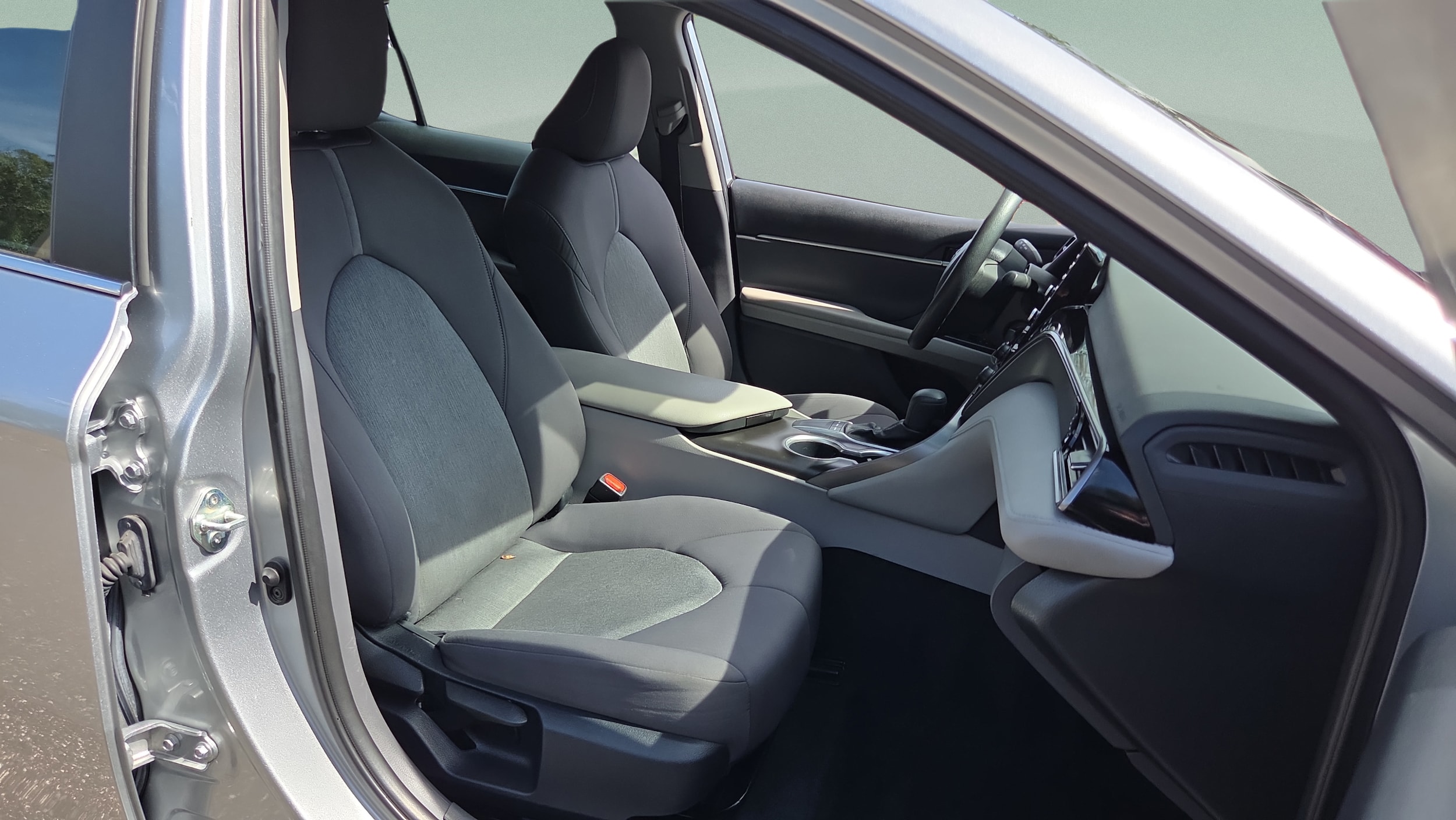 2024 Toyota Camry LE - Photo 15