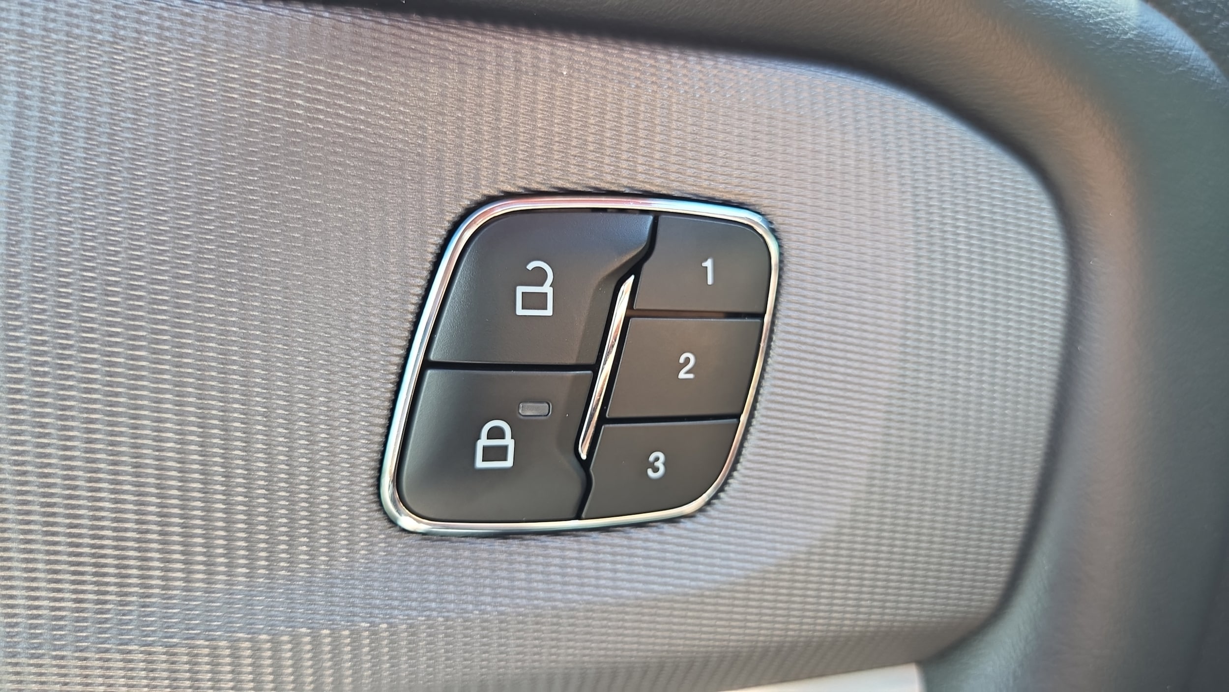 2025 Ford Explorer ST-LINE - Photo 29