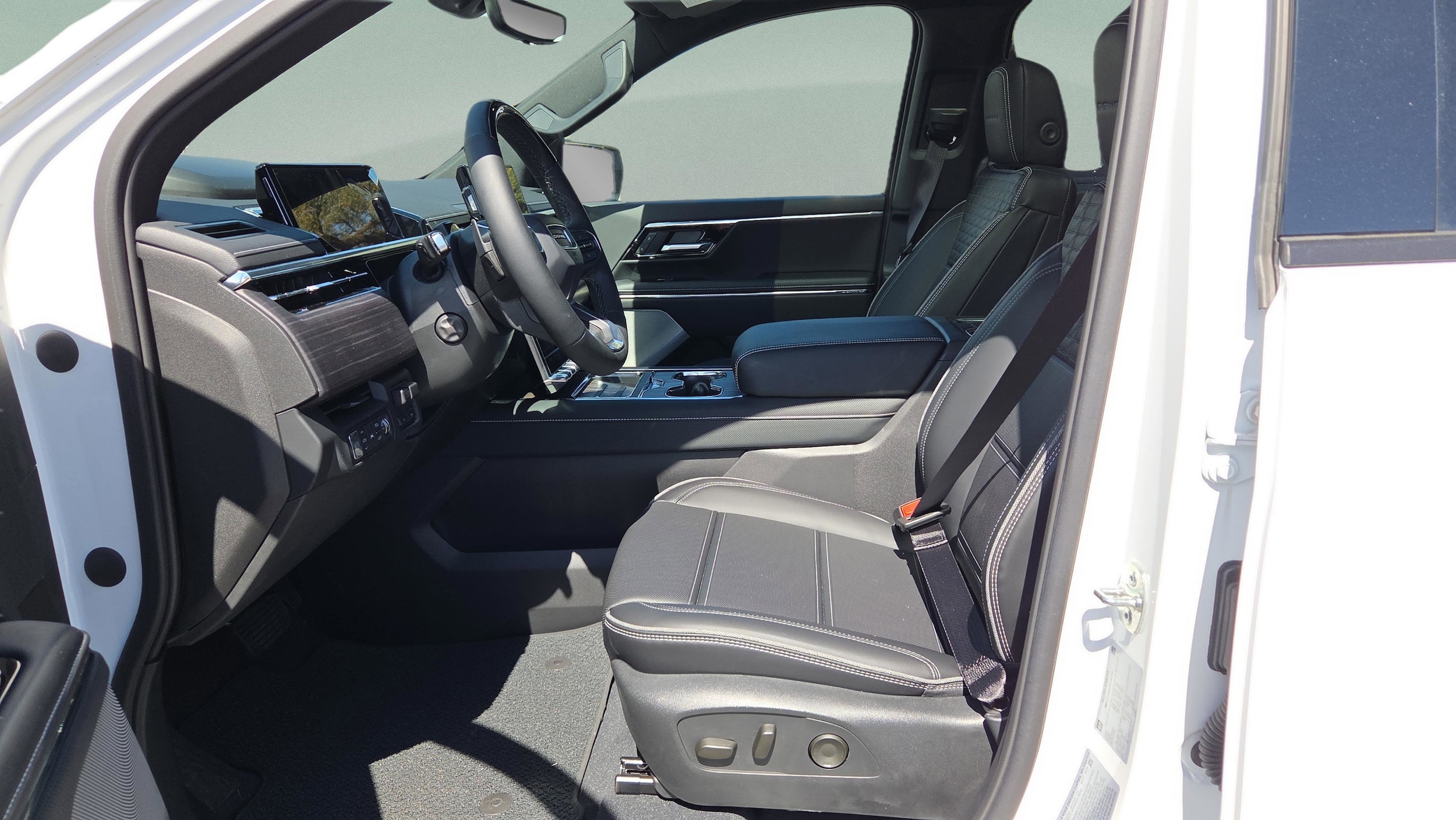 2025 GMC Sierra EV Denali - Photo 26