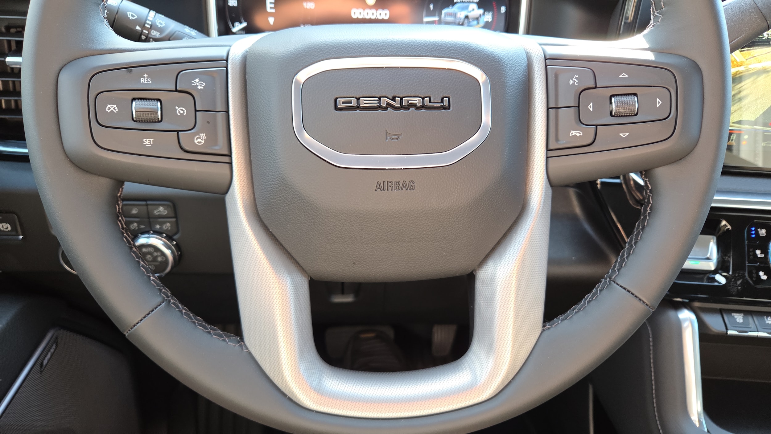 2026 GMC Sierra 3500HD Denali - Photo 11