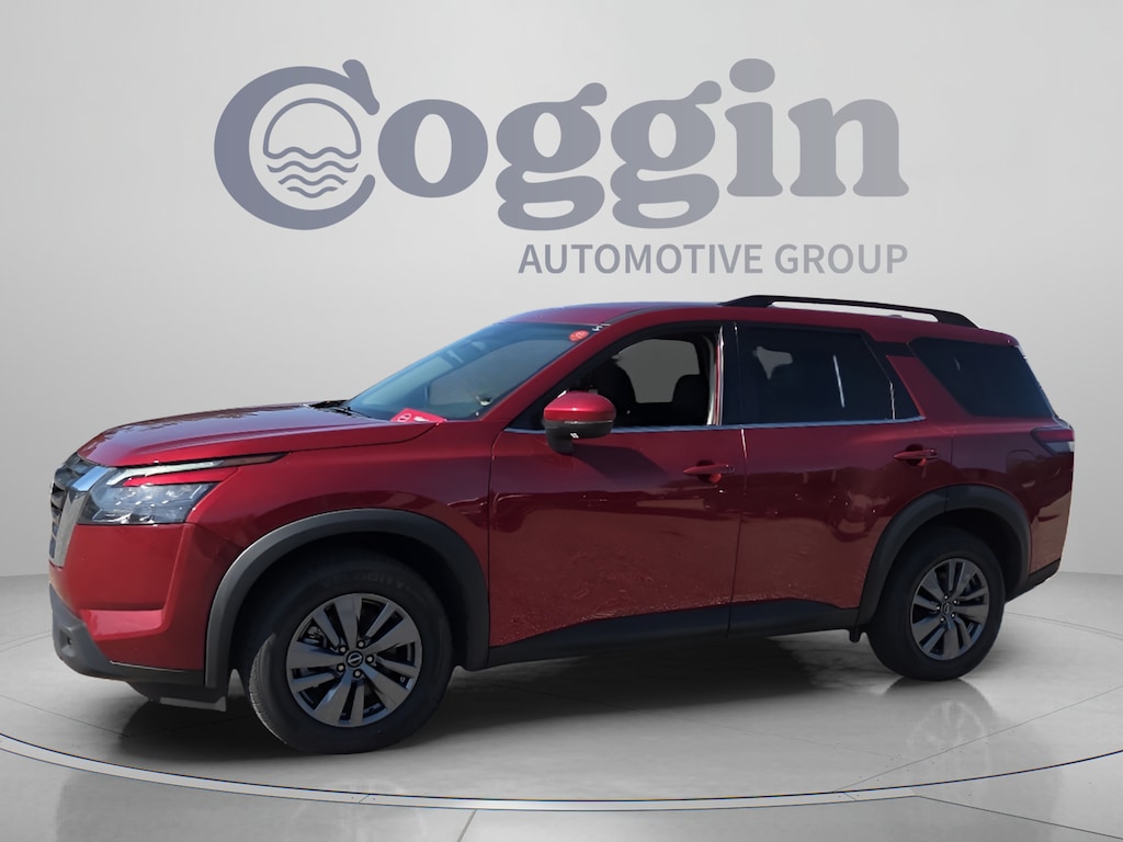 Used 2024 Nissan Pathfinder SV 4WD SUV