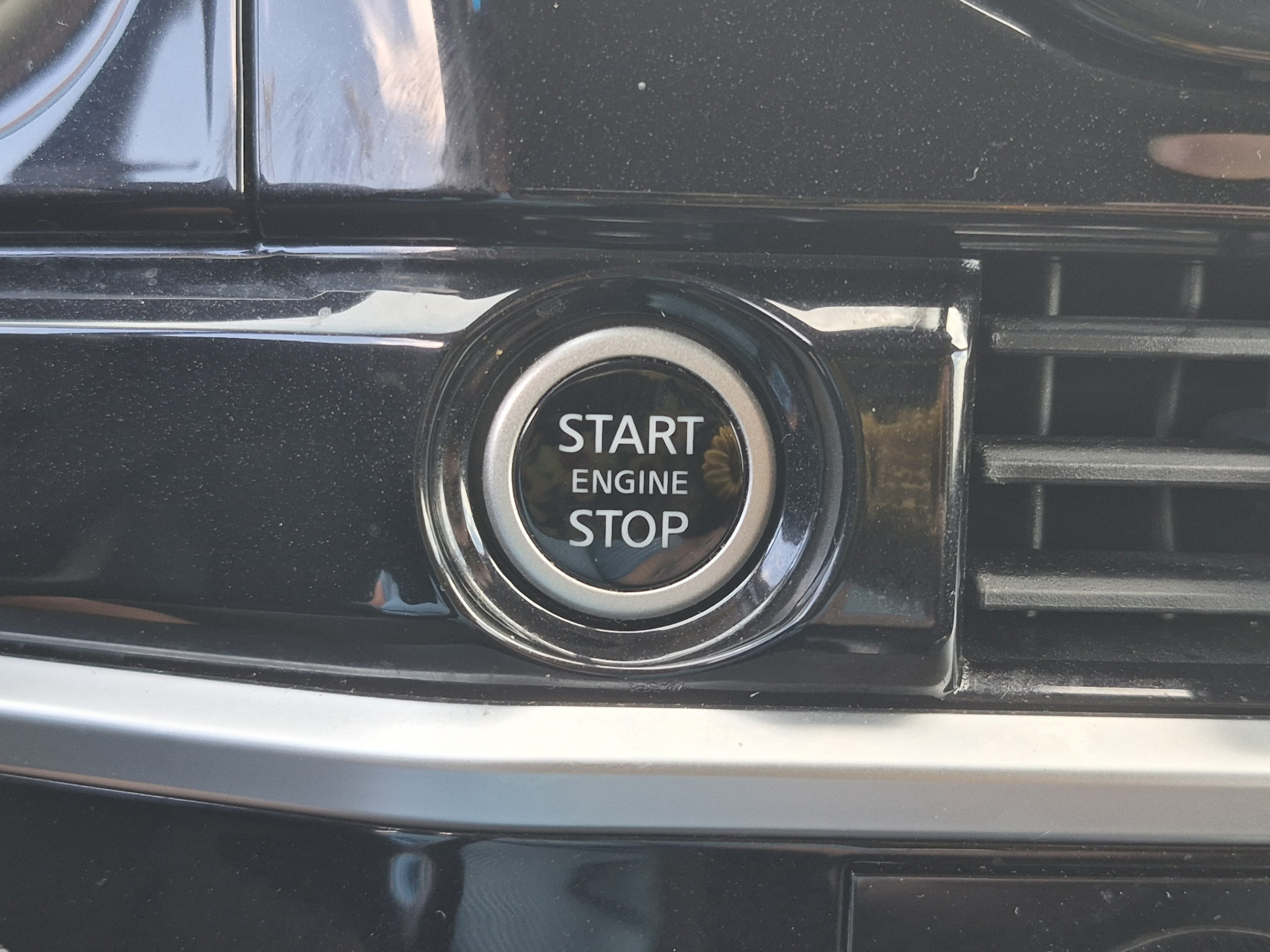 2024 Nissan Pathfinder SV - Photo 35