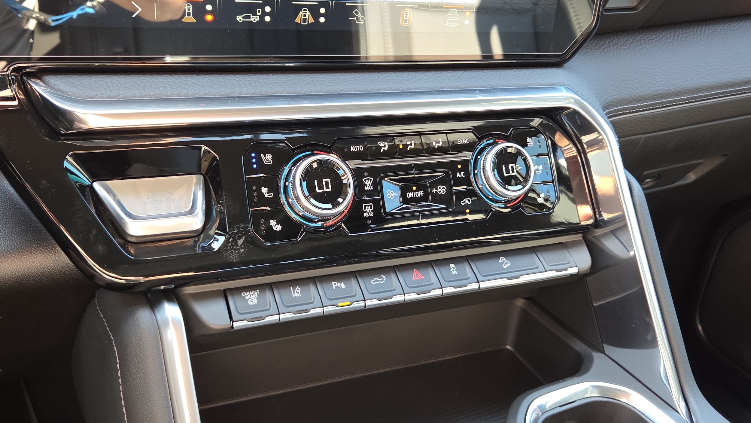 2026 GMC Sierra 3500HD Denali - Photo 14