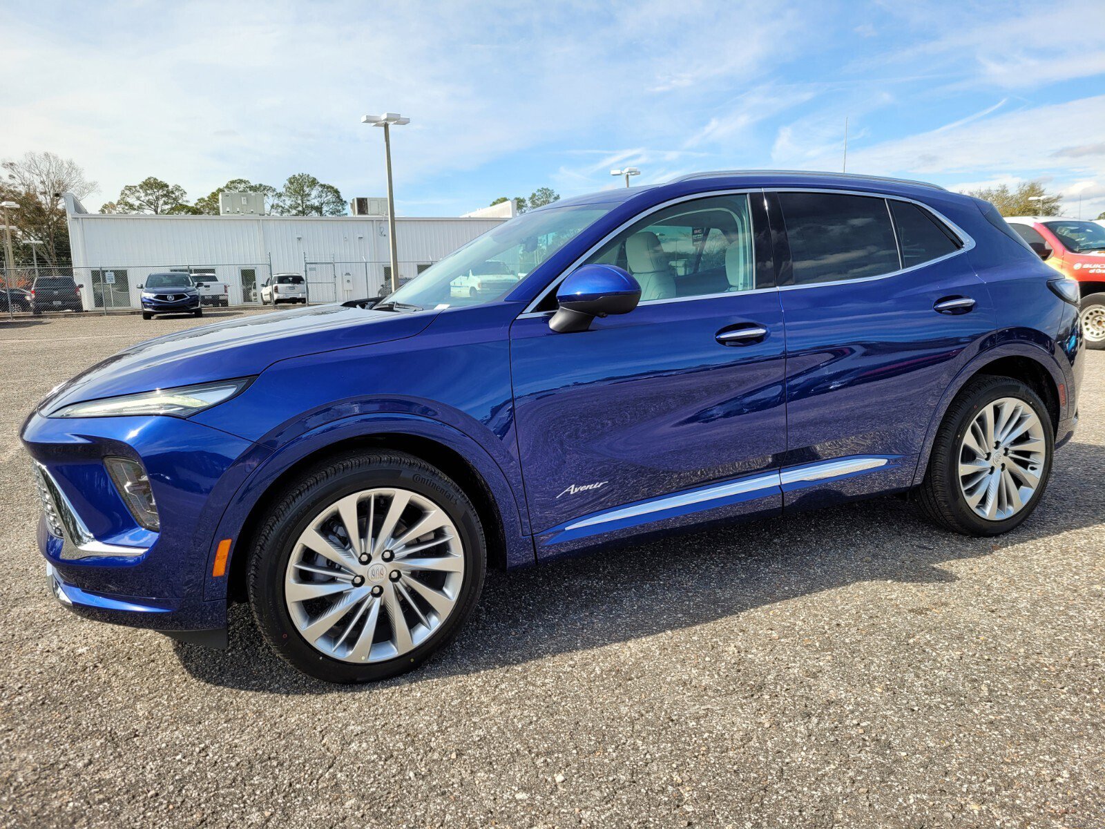 2025 Buick Envision Avenir photo 2