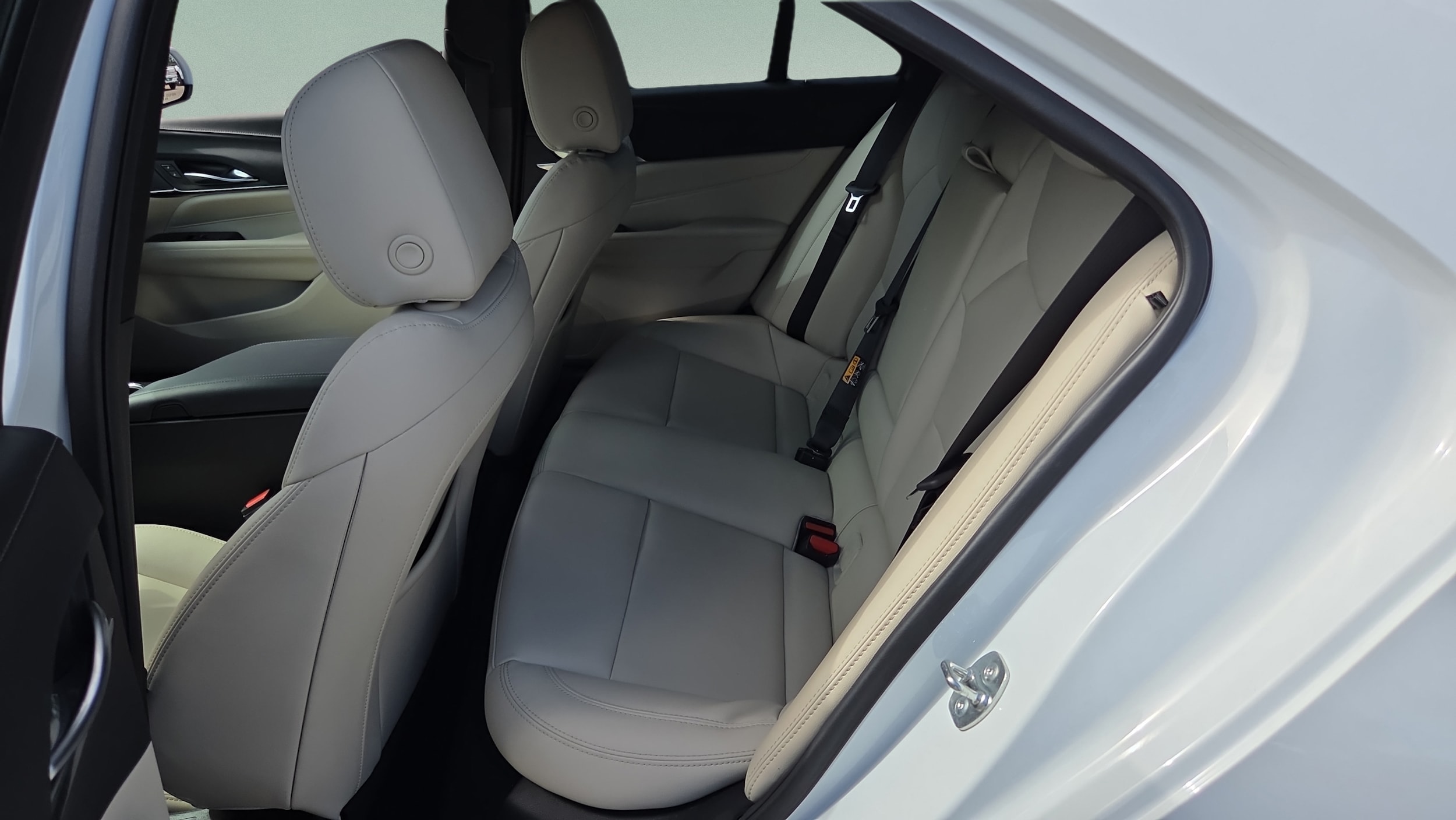 2025 Cadillac CT4 Luxury - Photo 10