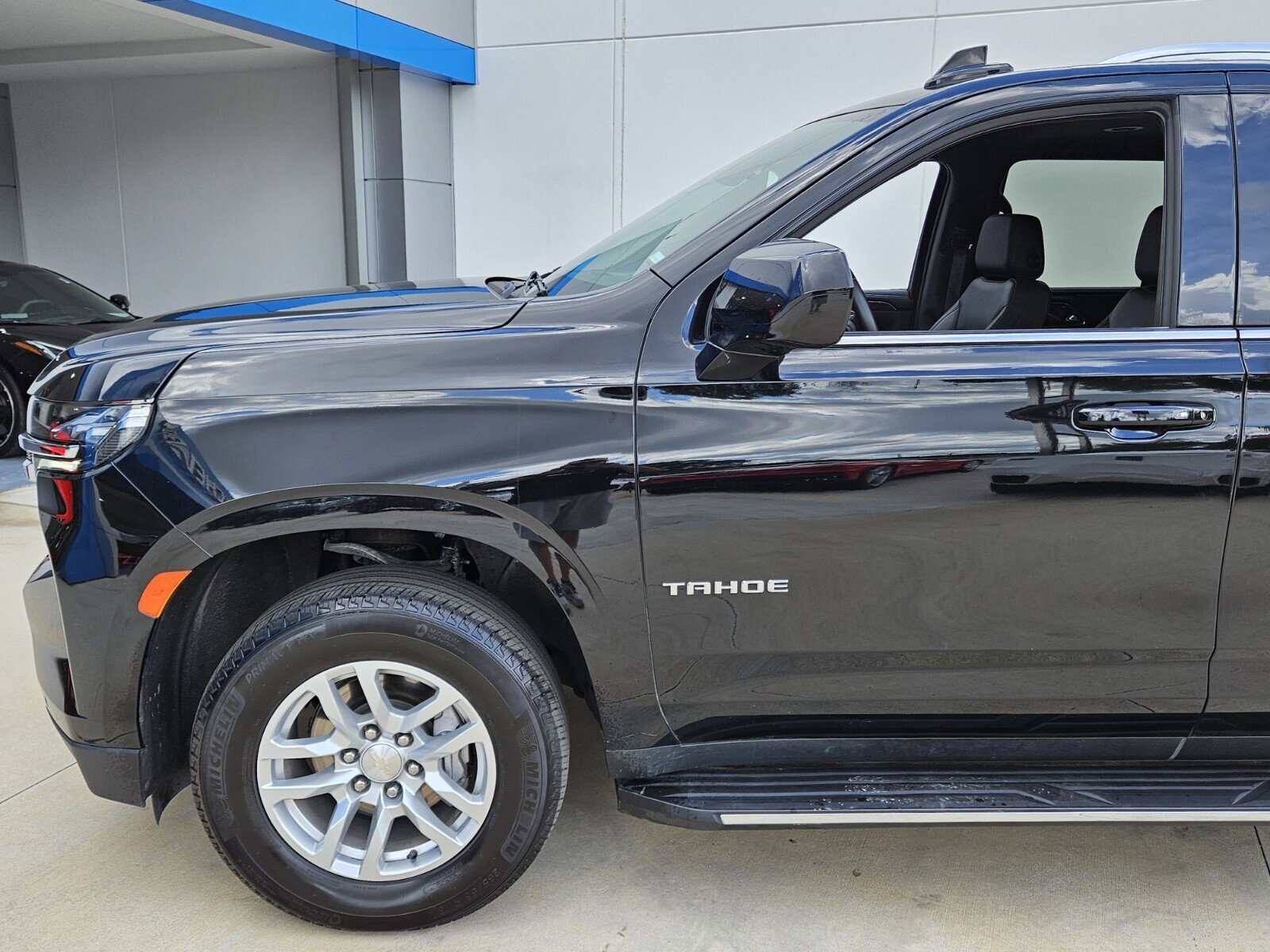 Used 2023 Chevrolet Tahoe LT with VIN 1GNSKNKD7PR197519 for sale in Jacksonville, FL