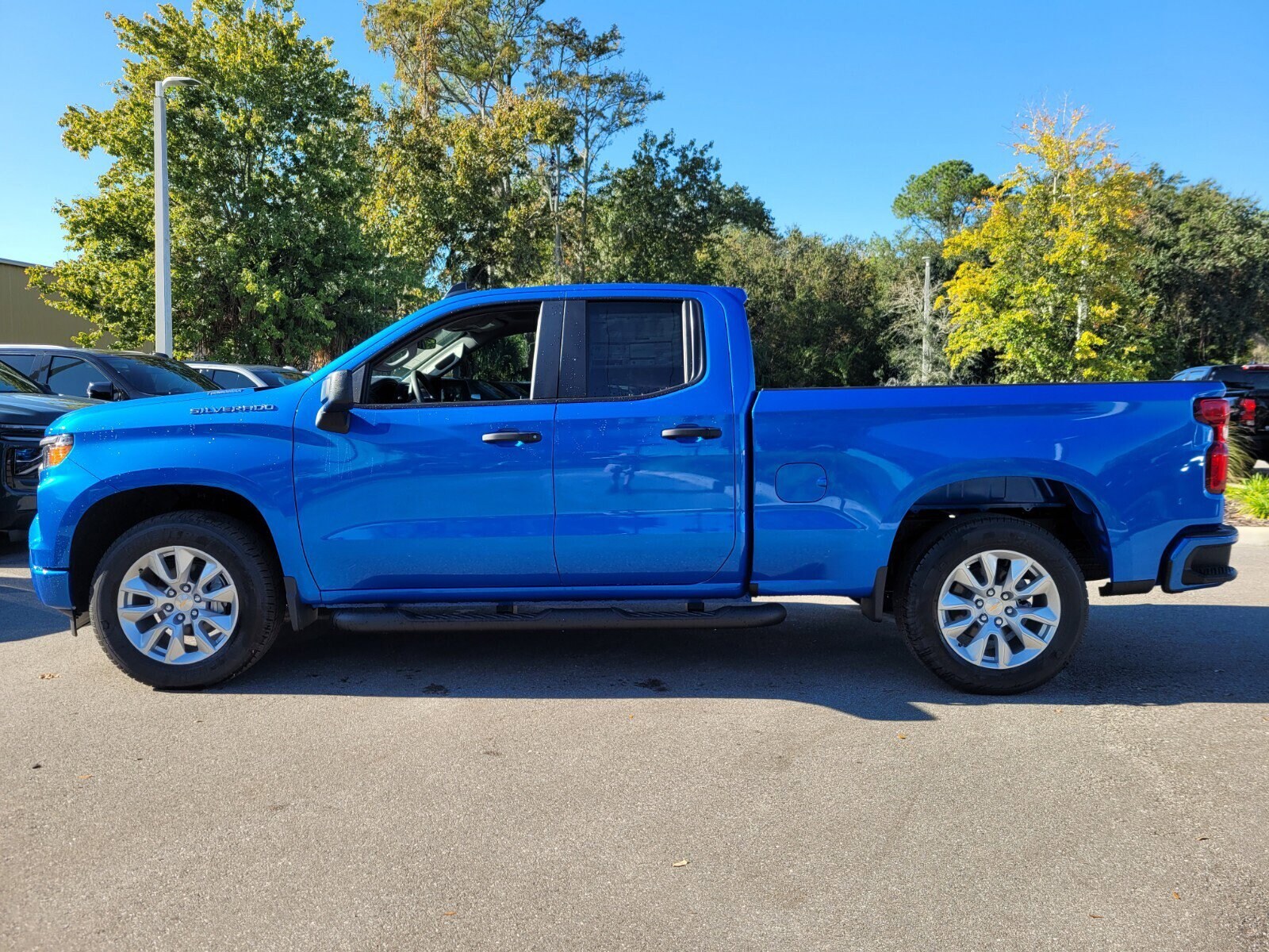 2026 Chevrolet Silverado 1500 Custom photo 3