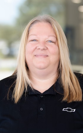 Staff member Michelle Matos from ID_d53f1bf06de8