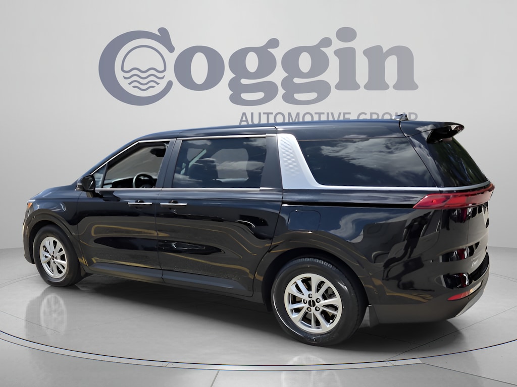 Used 2023 Kia Carnival MPV LX Seat Package Minivan