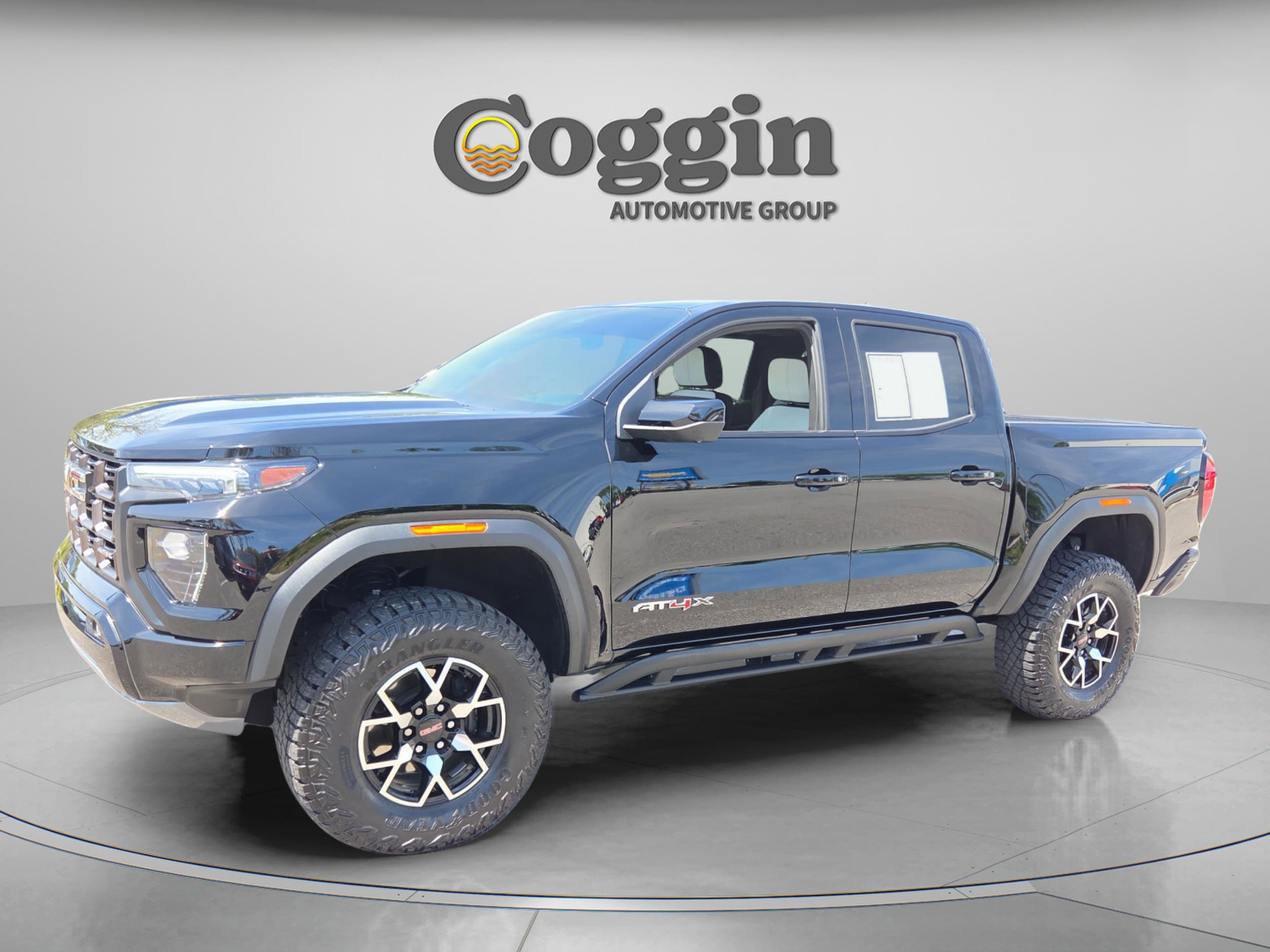 2024 GMC Canyon 4WD AT4X Crew Cab Short Box's photo