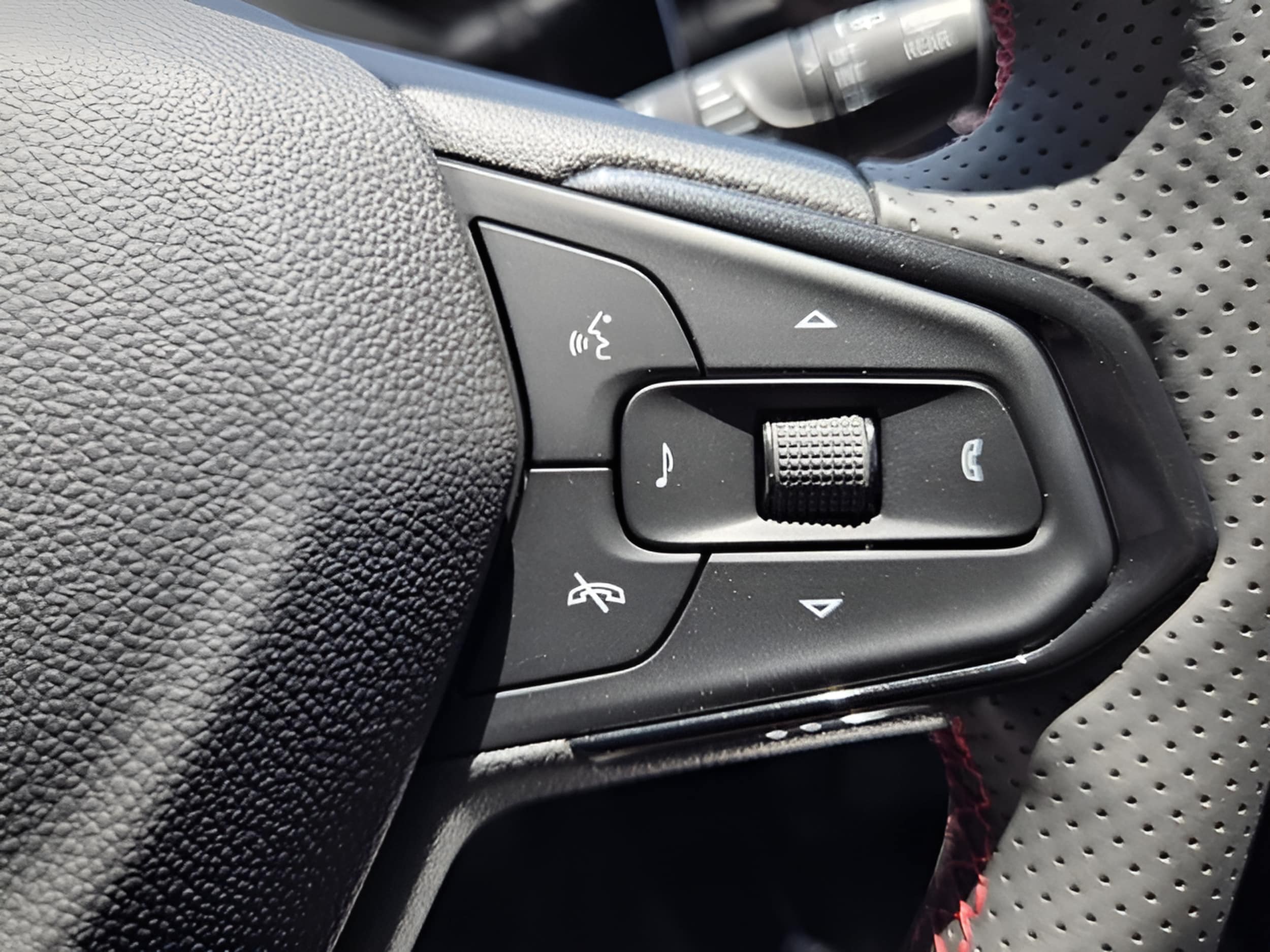 2026 Chevrolet Trax RS - Photo 26