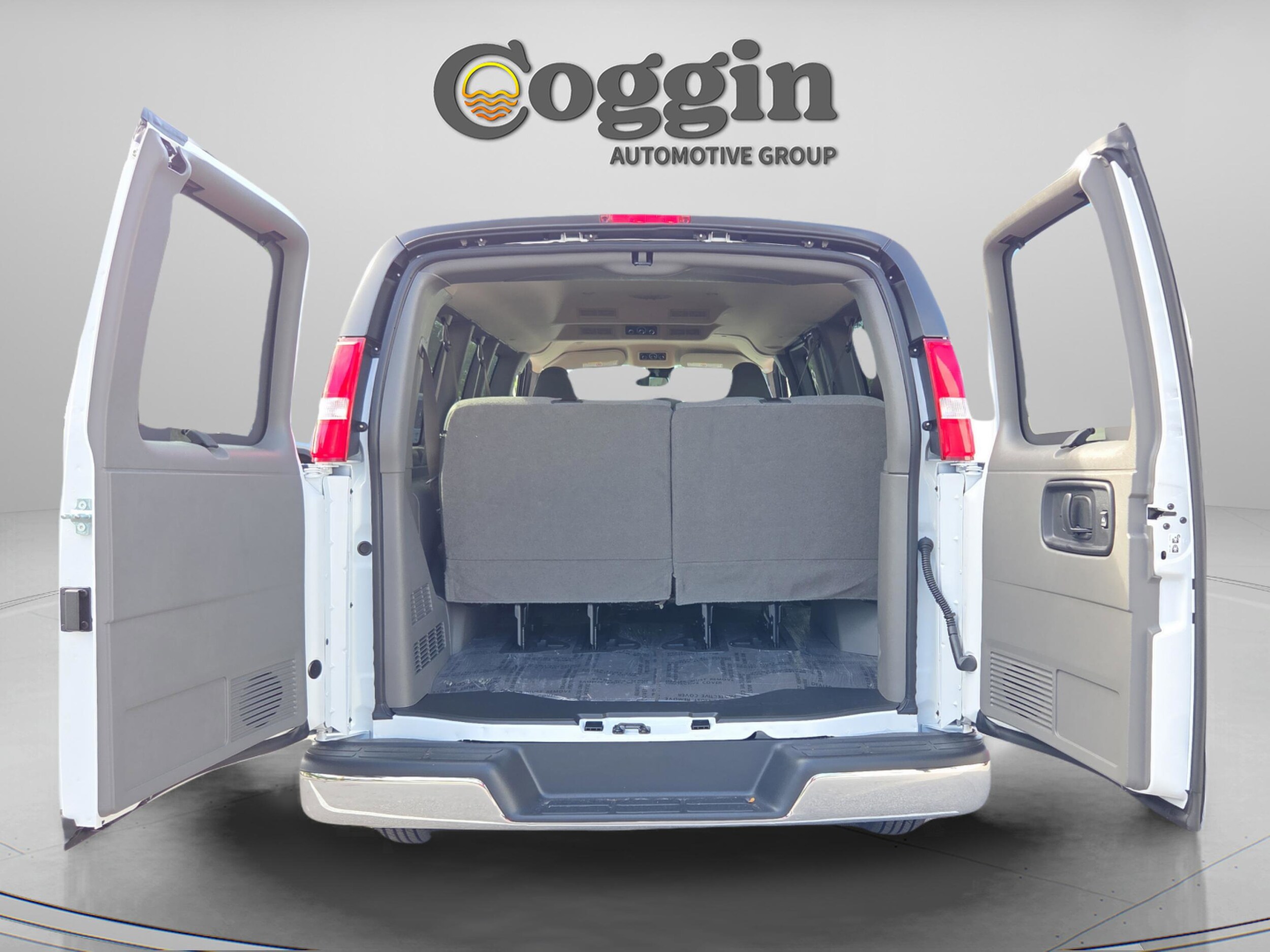2026 Chevrolet Express Passenger LT - Photo 13