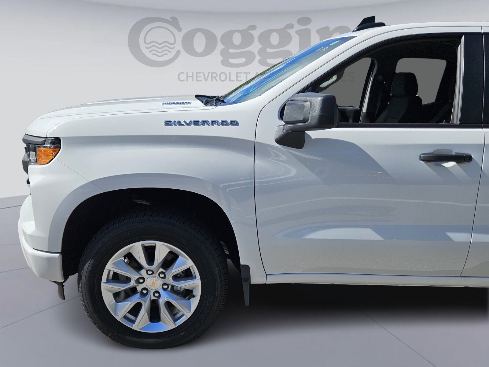 2026 Chevrolet Silverado 1500 Custom photo 2