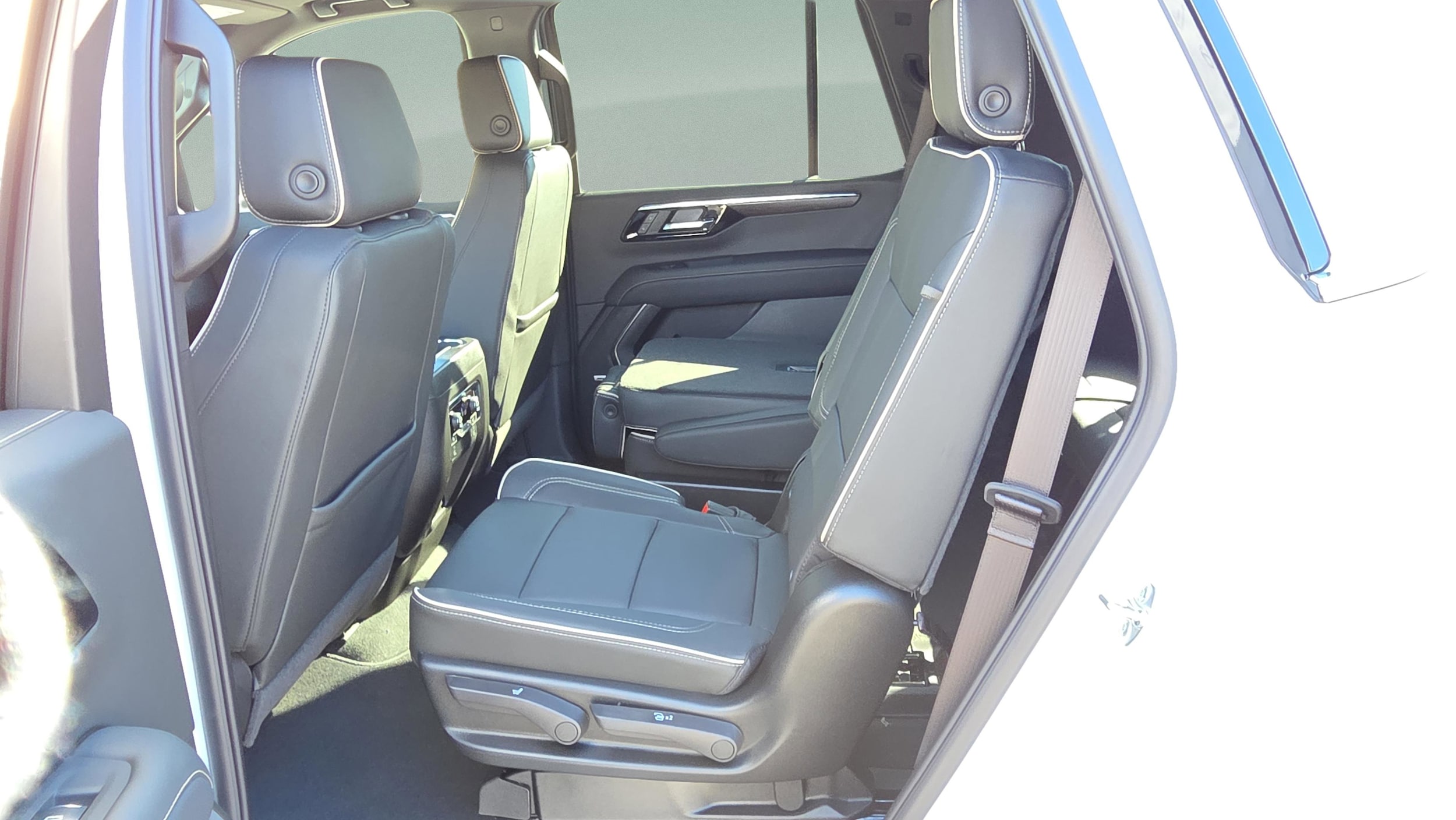 2026 Chevrolet Tahoe Premier - Photo 14