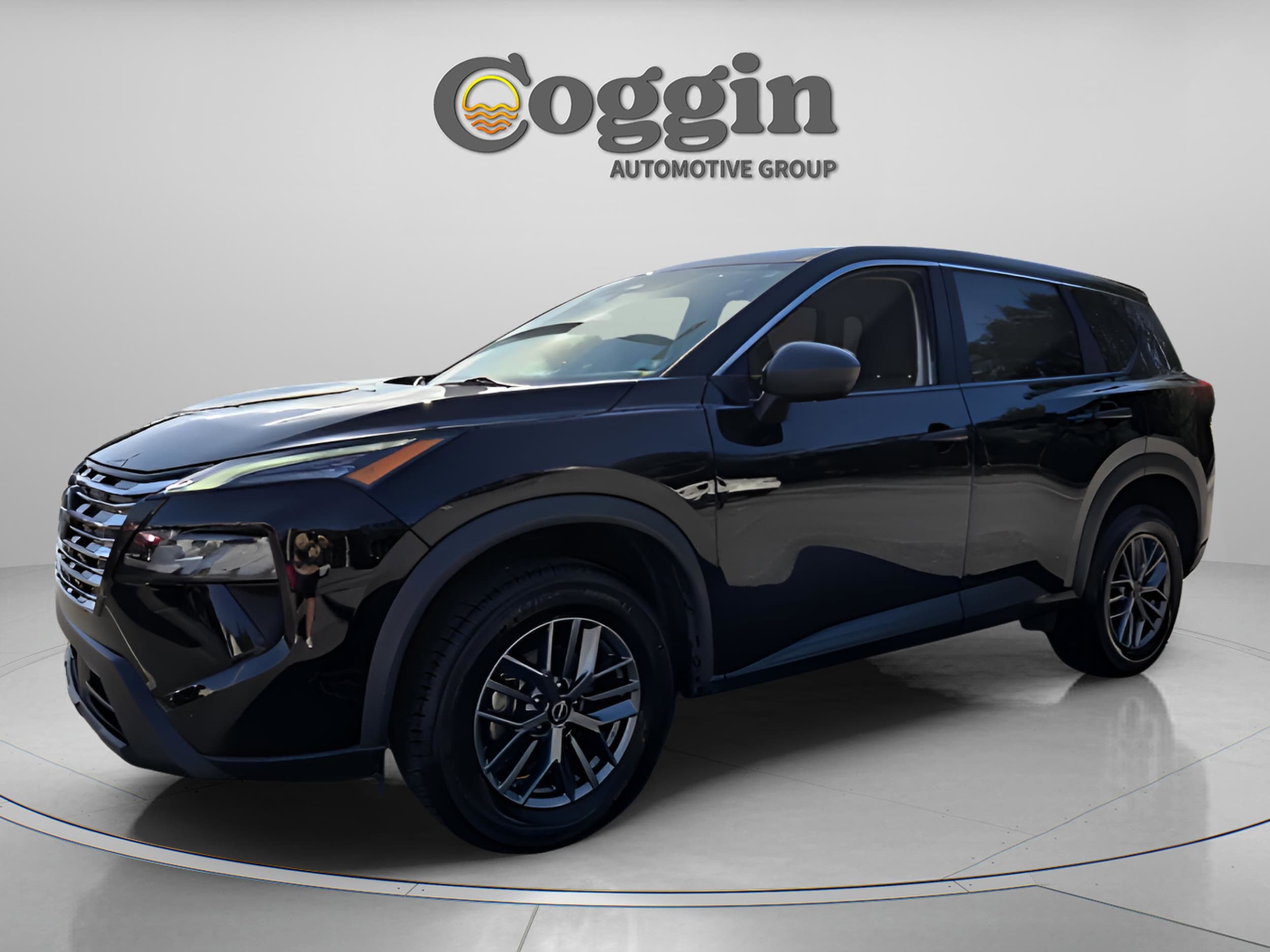 2024 Nissan Rogue S FWD's photo