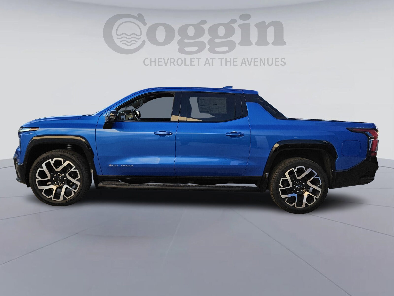 2025 Chevrolet Silverado EV RST photo 3