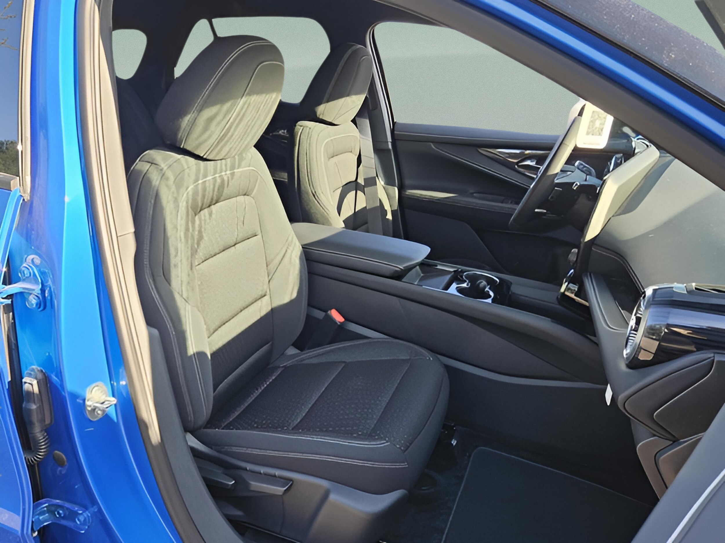 2025 Chevrolet Blazer EV LT - Photo 15