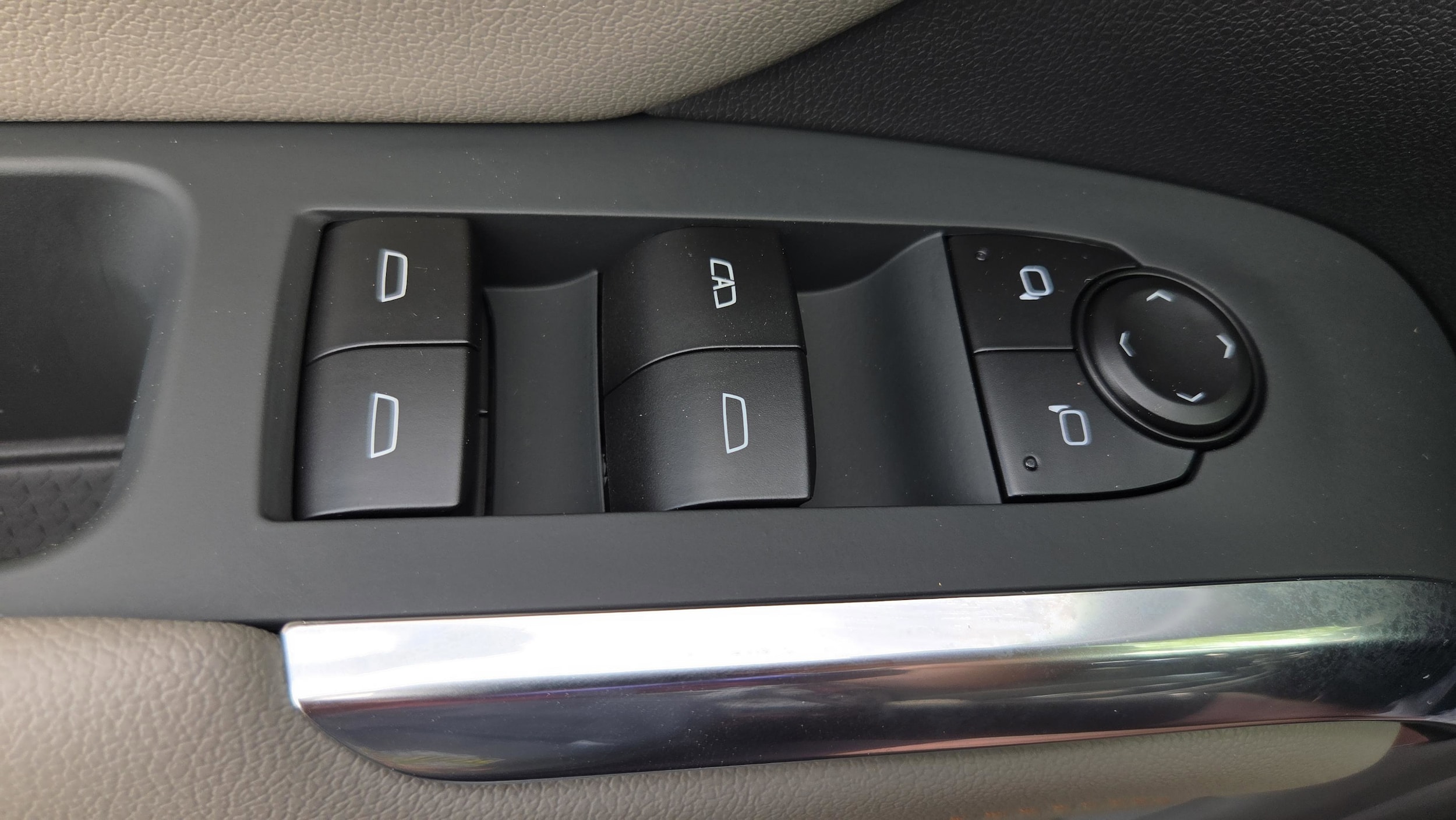 2026 Chevrolet Traverse LT - Photo 14