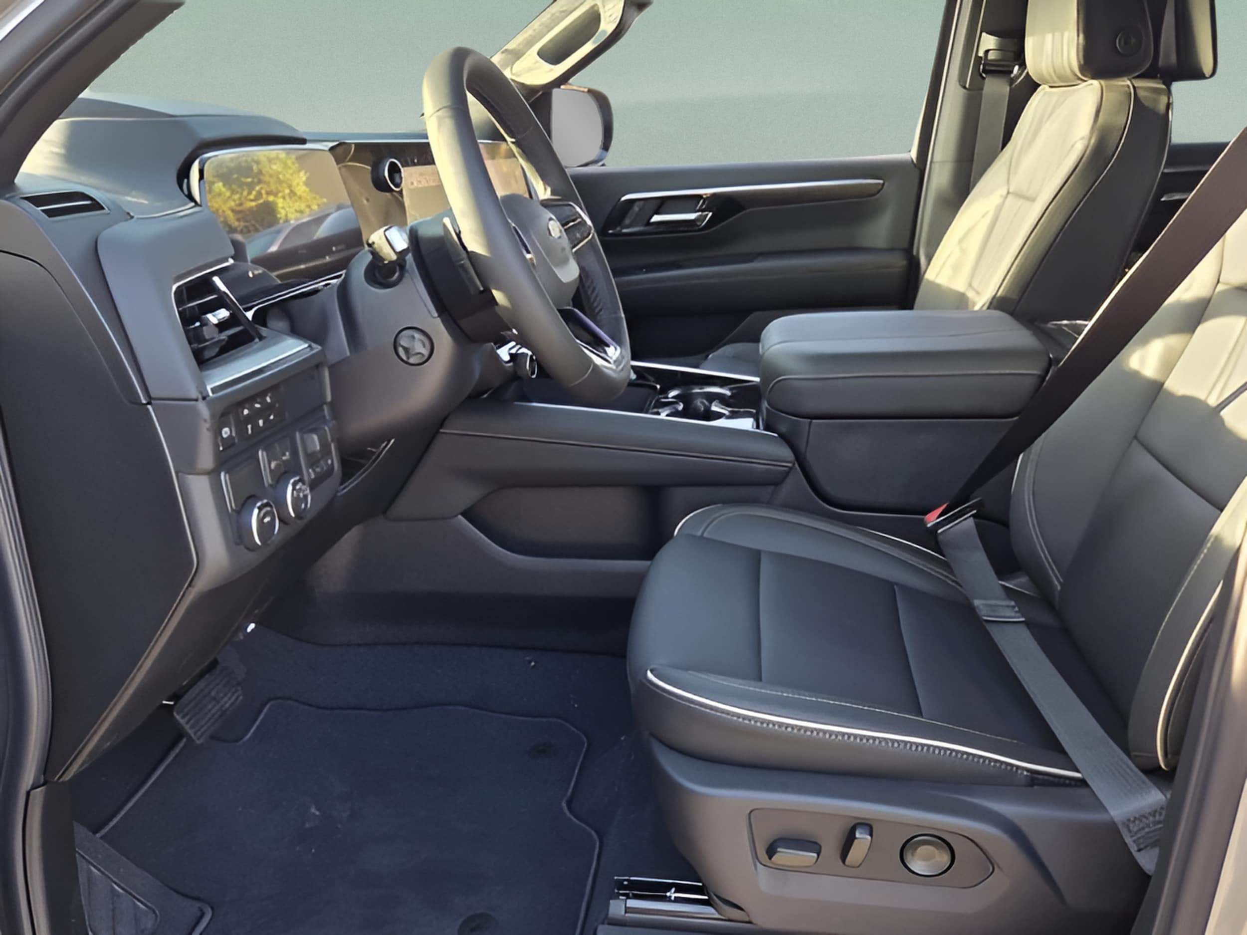 2026 Chevrolet Tahoe Premier - Photo 11